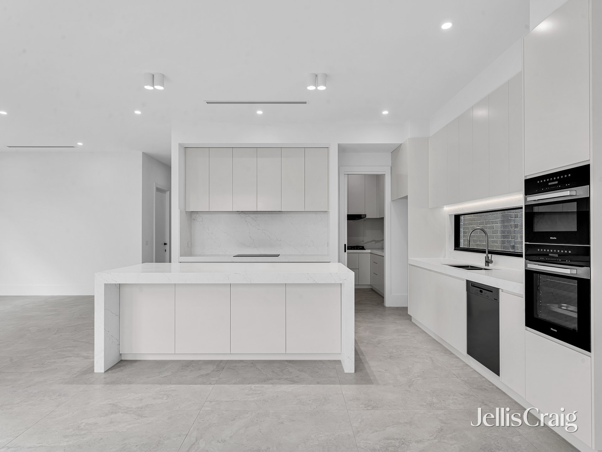 8B Moylan Road, Glen&nbsp;Waverley image 3