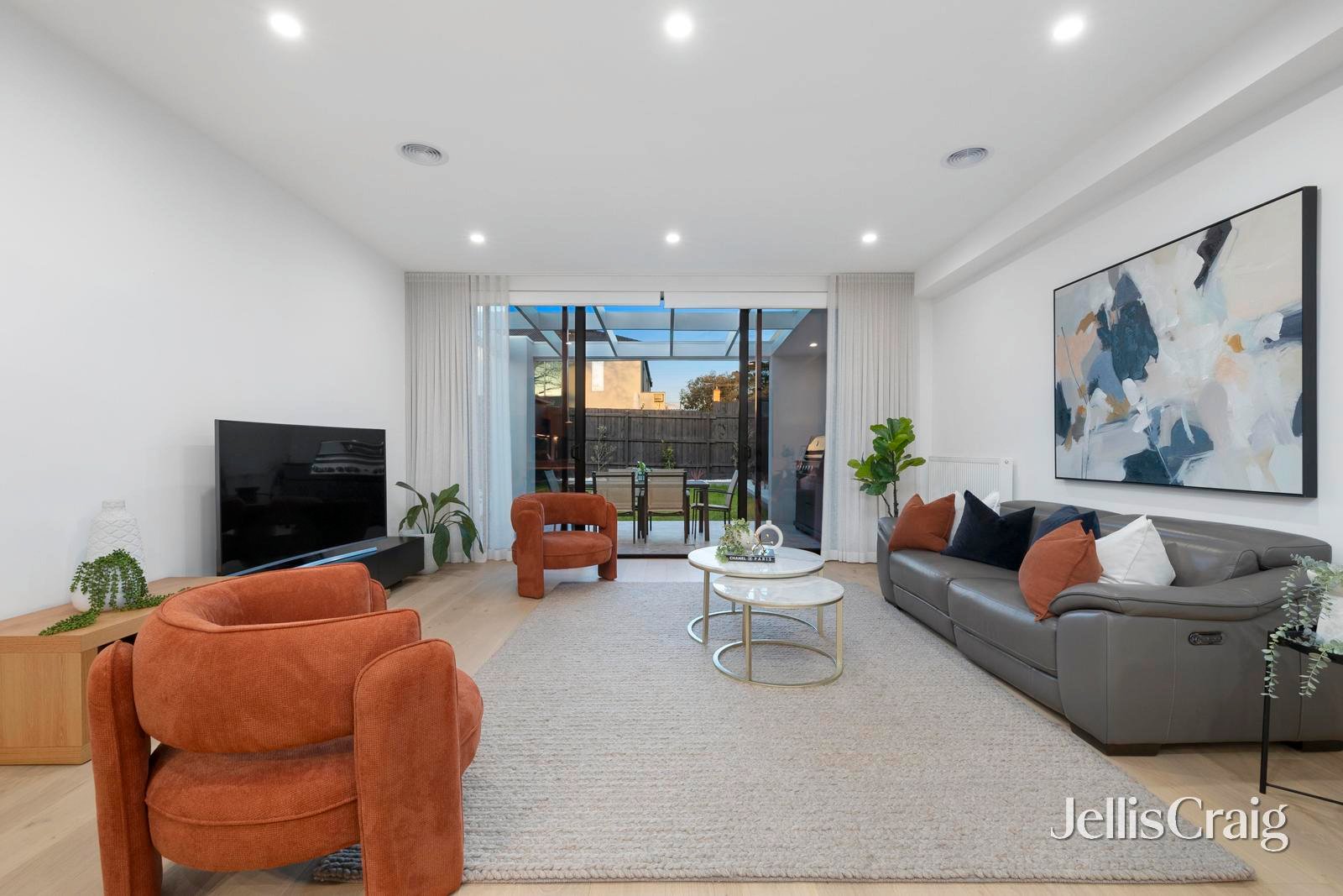 8b Seathorpe Avenue, Bentleigh East image 4