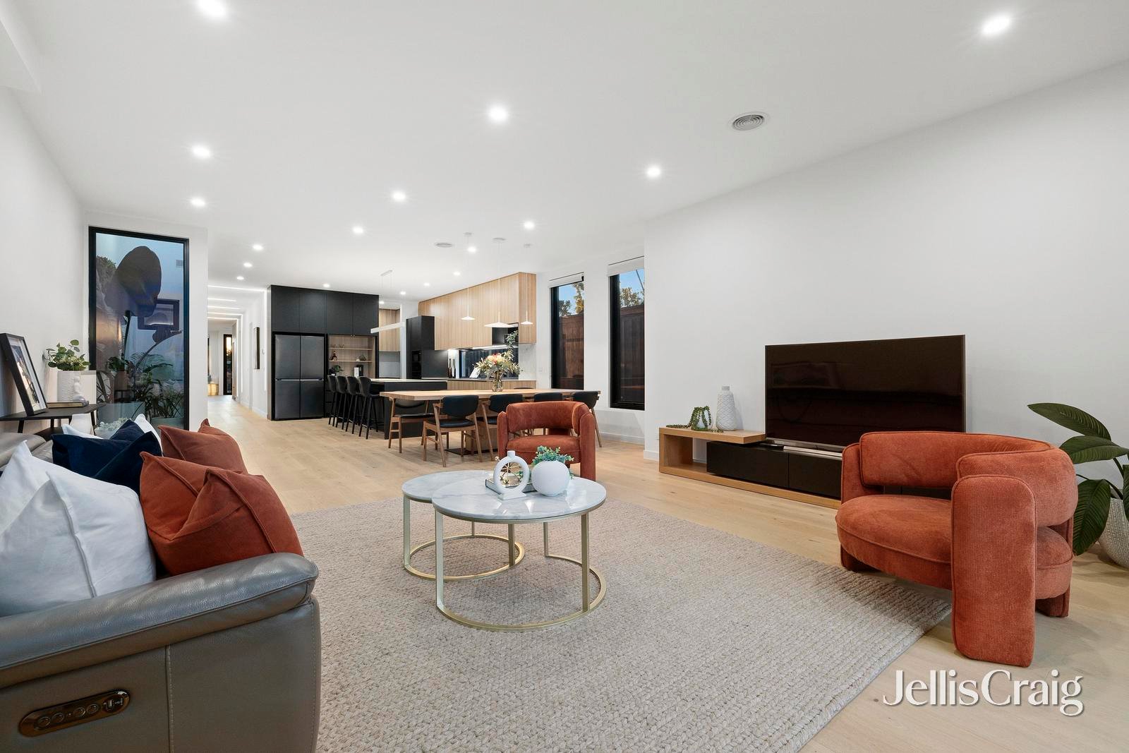 8b Seathorpe Avenue, Bentleigh East image 6