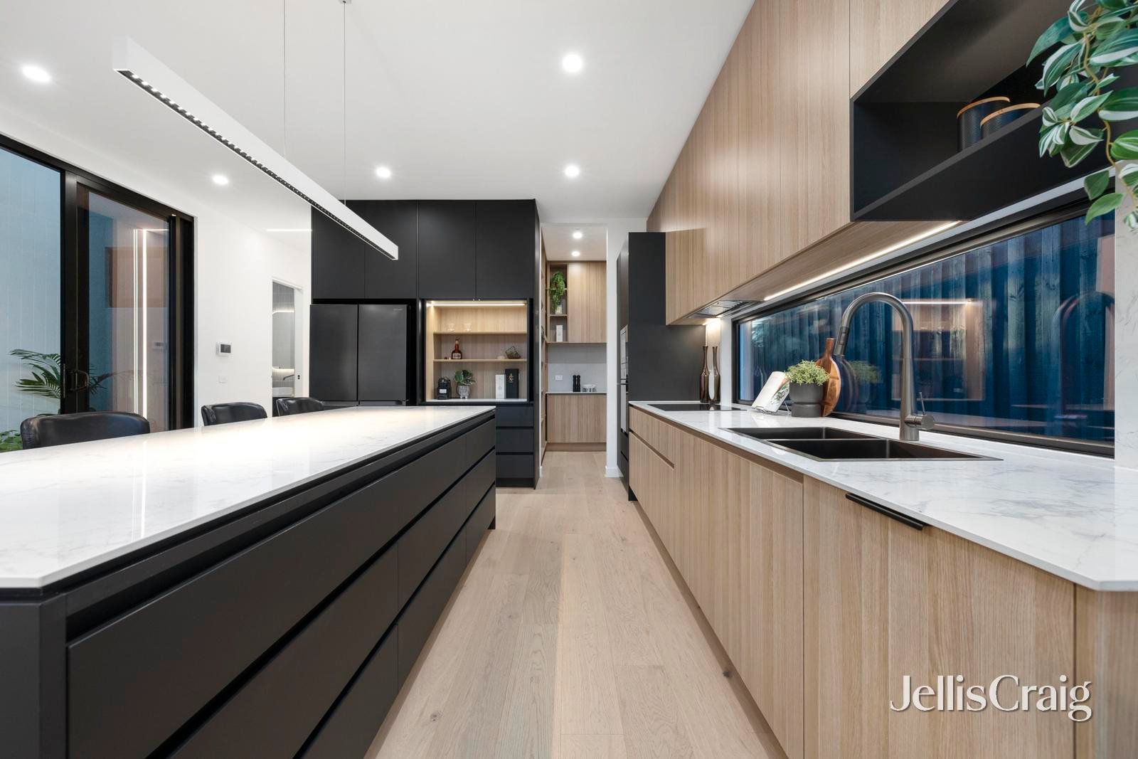 8b Seathorpe Avenue, Bentleigh East image 9