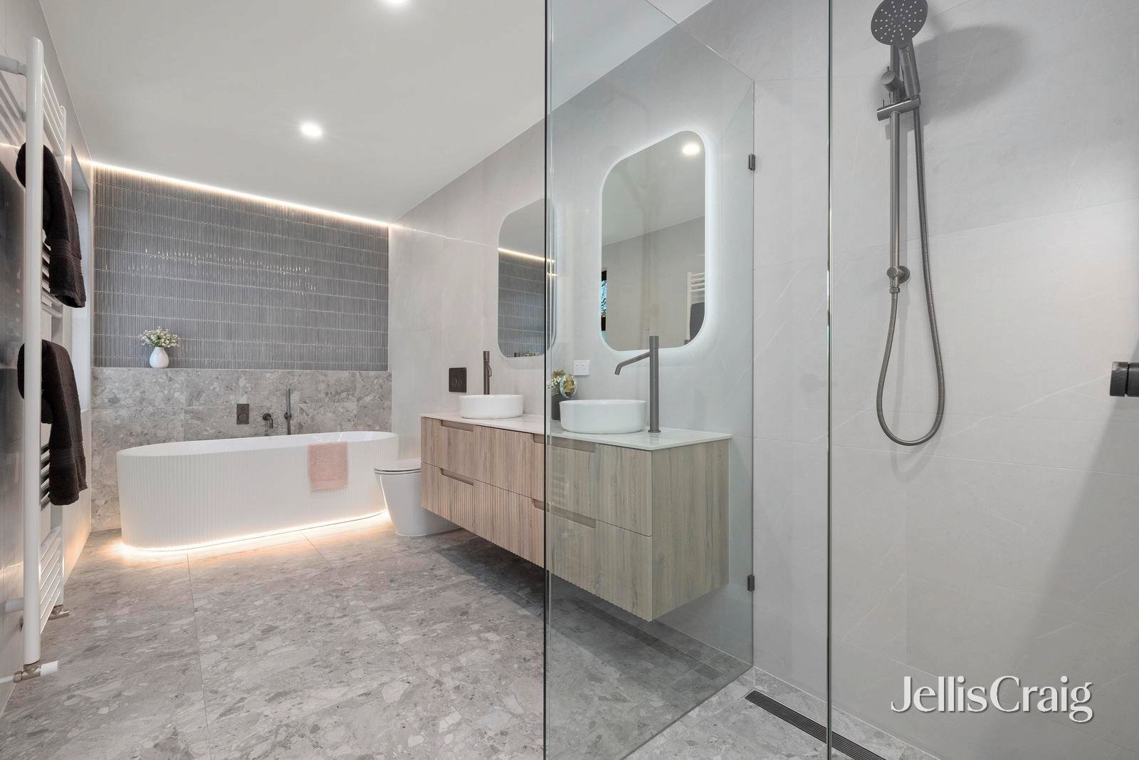 8b Seathorpe Avenue, Bentleigh East image 18