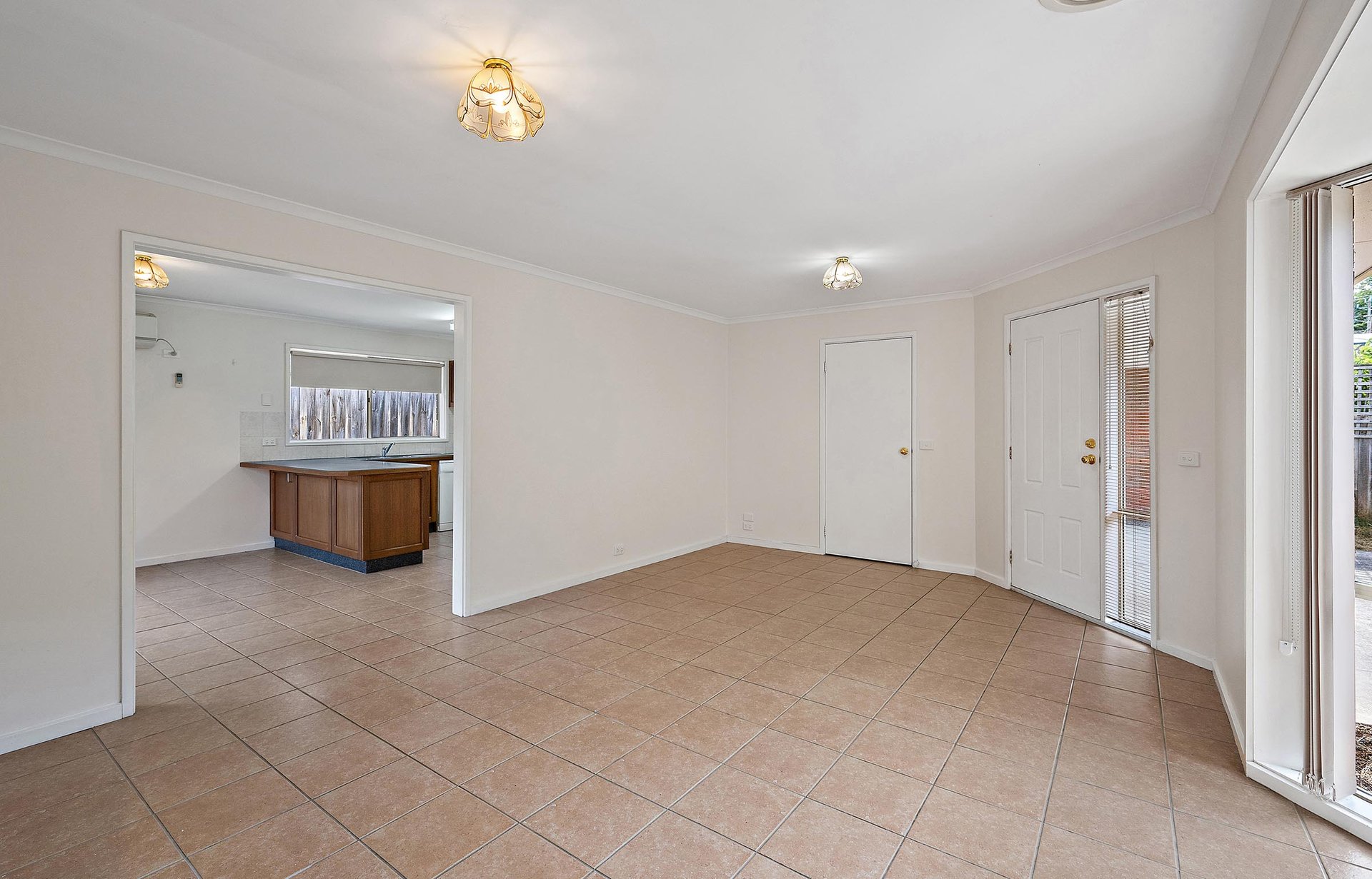 8B Turkeith Crescent, Croydon North image 3