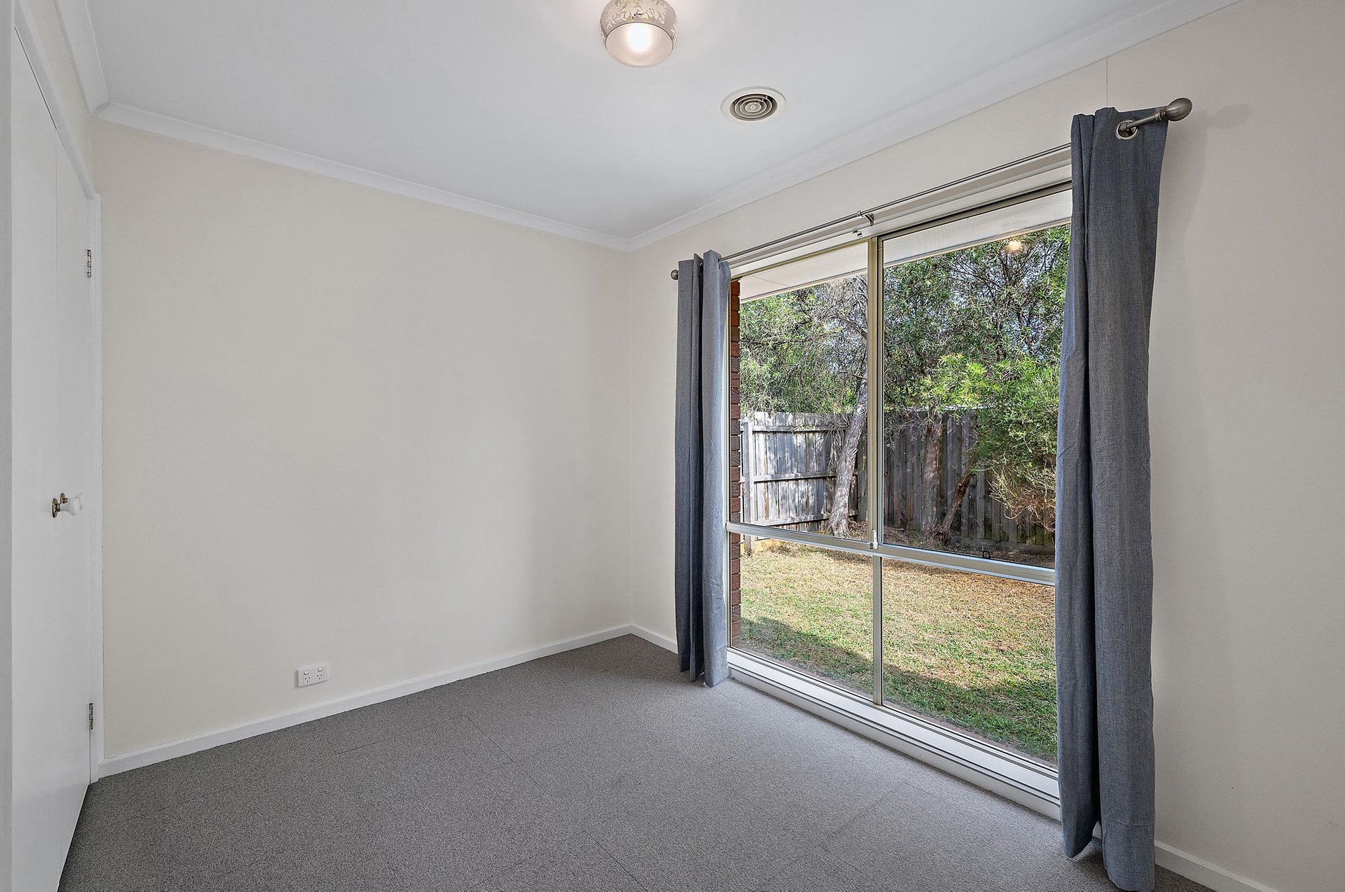 8B Turkeith Crescent, Croydon North image 8