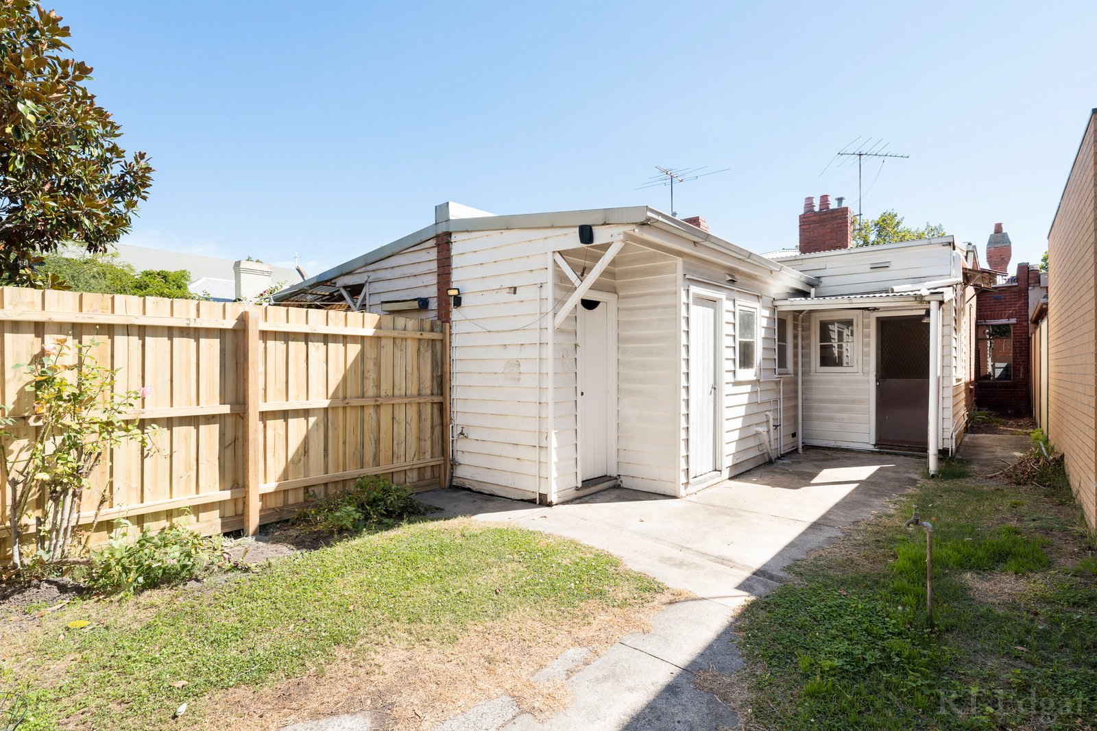 Property Gallery Thumbnail 6
