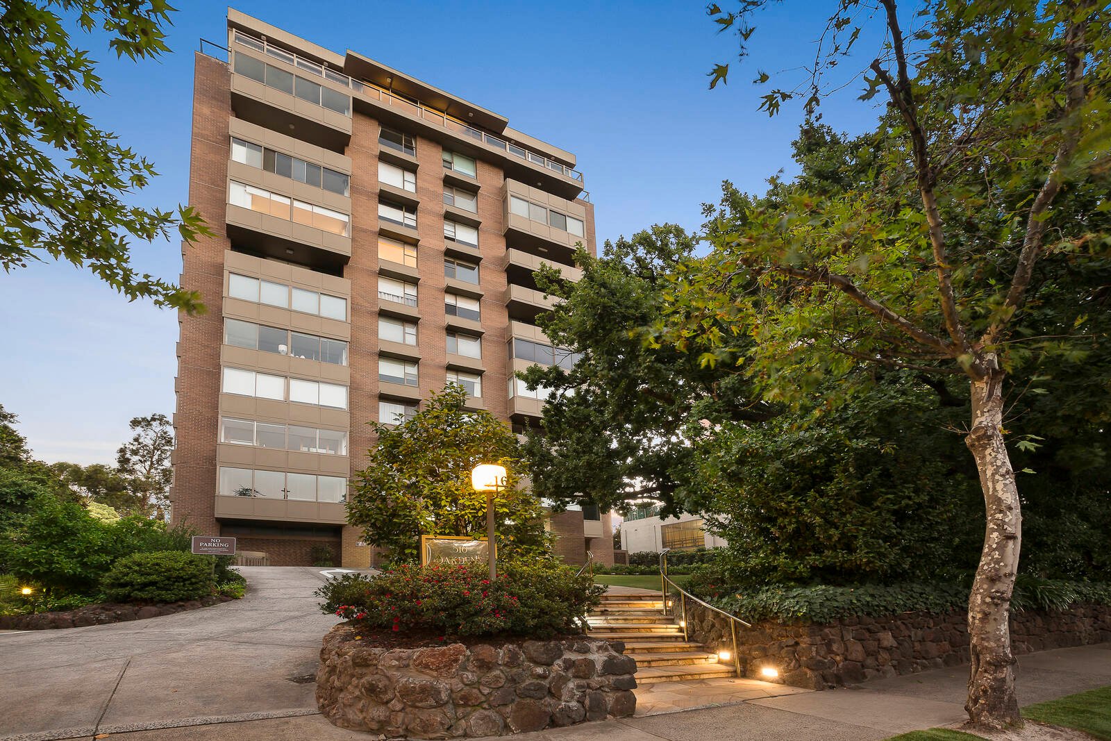Property Gallery Thumbnail 11
