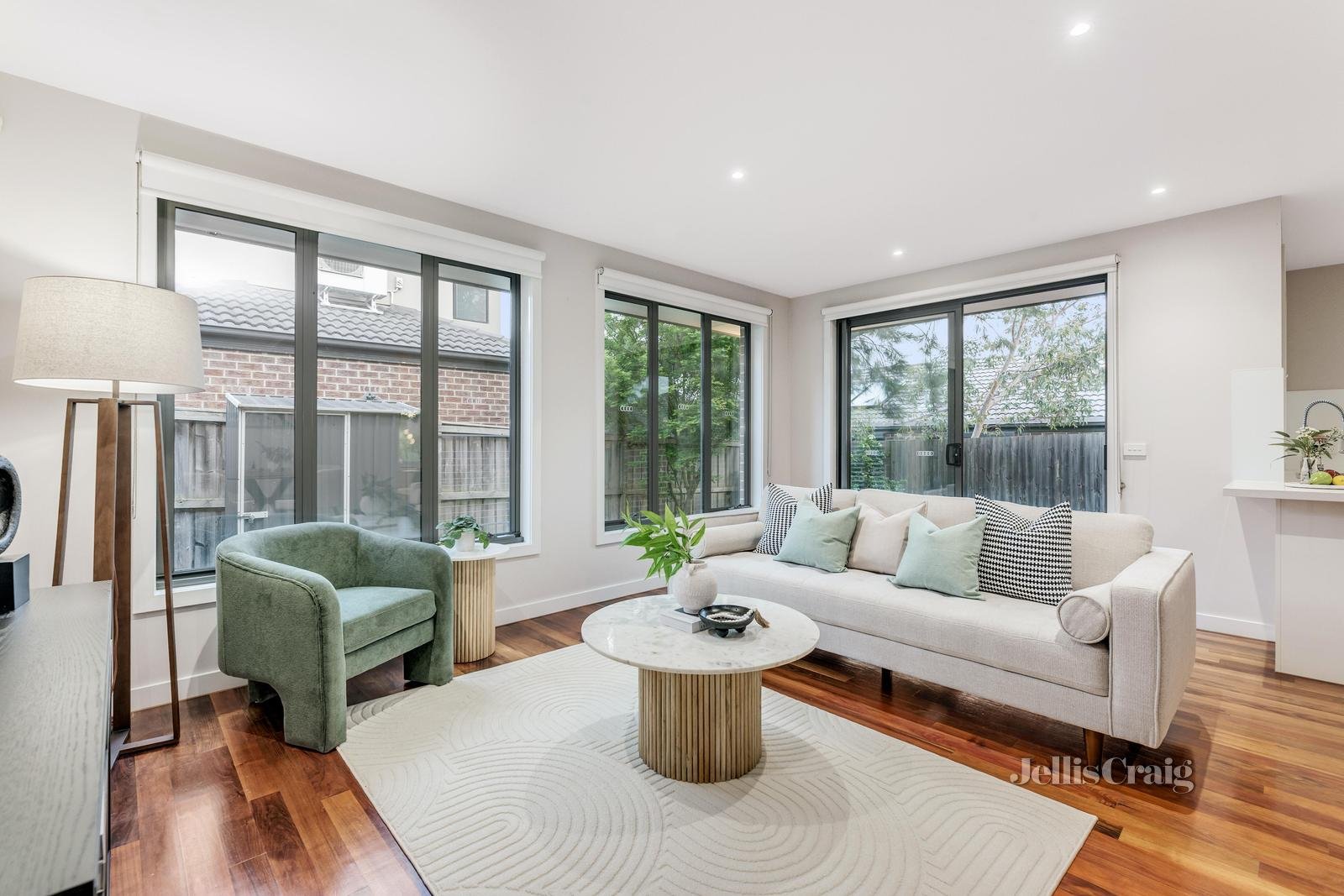 8C Martin Place, Glen Waverley image 2