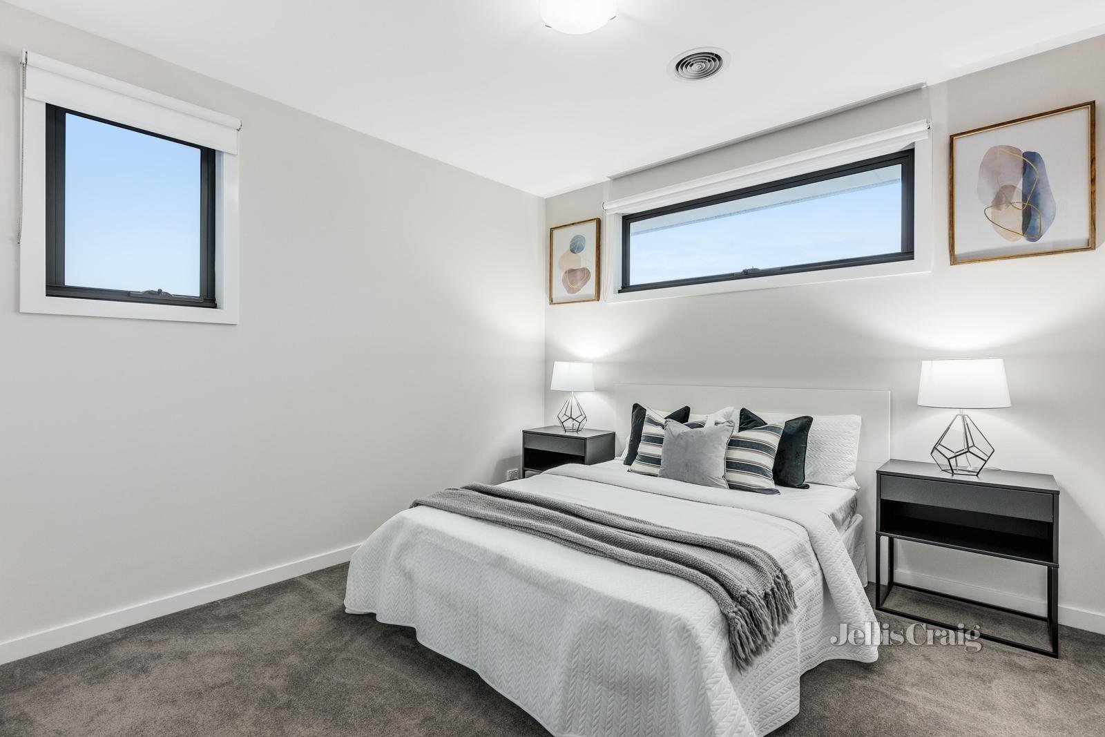 8C Martin Place, Glen Waverley image 7