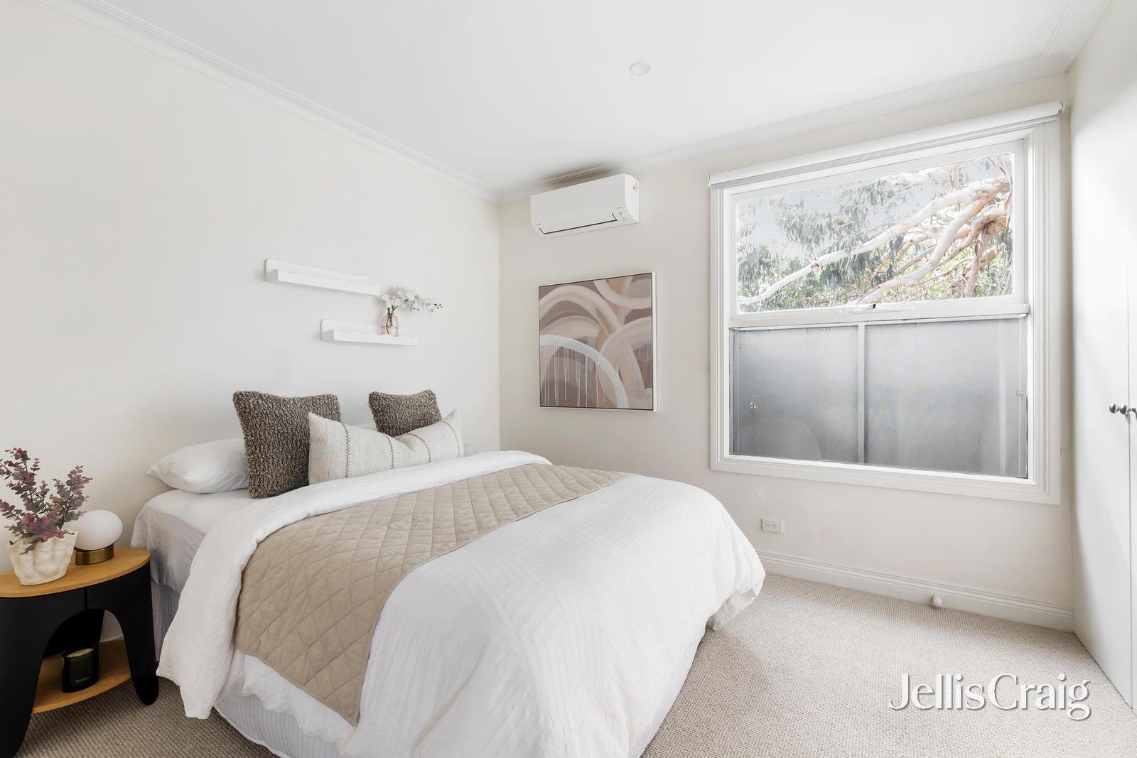 8D Highbury Grove, Prahran image 10