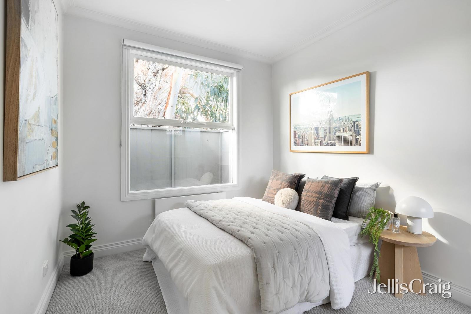 8D Highbury Grove, Prahran image 11
