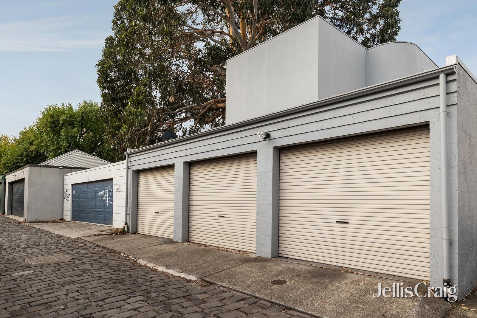 8D Highbury Grove, Prahran image 12