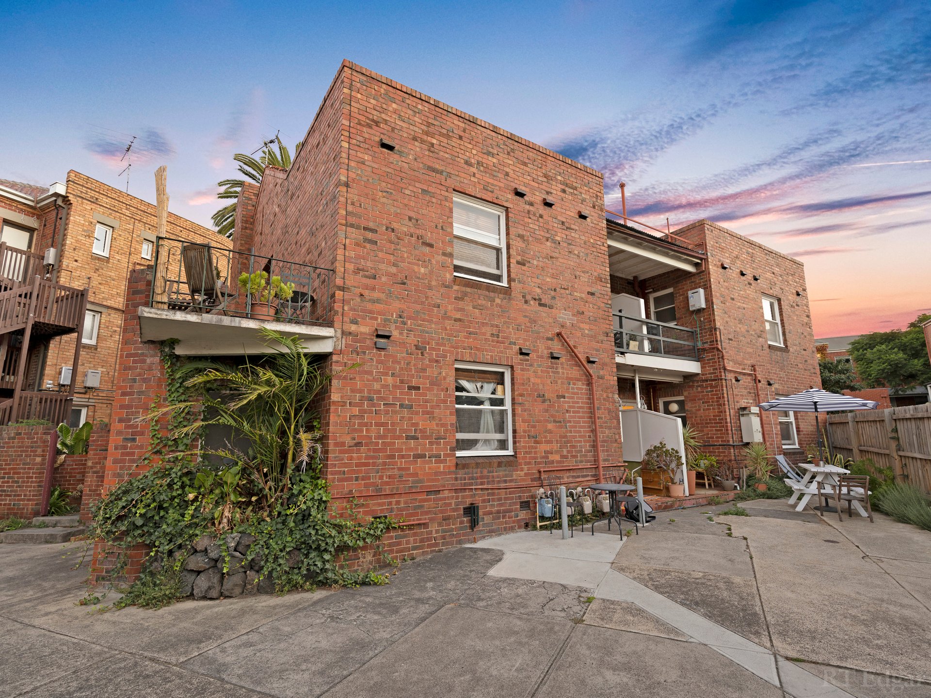 Property Gallery Thumbnail 9
