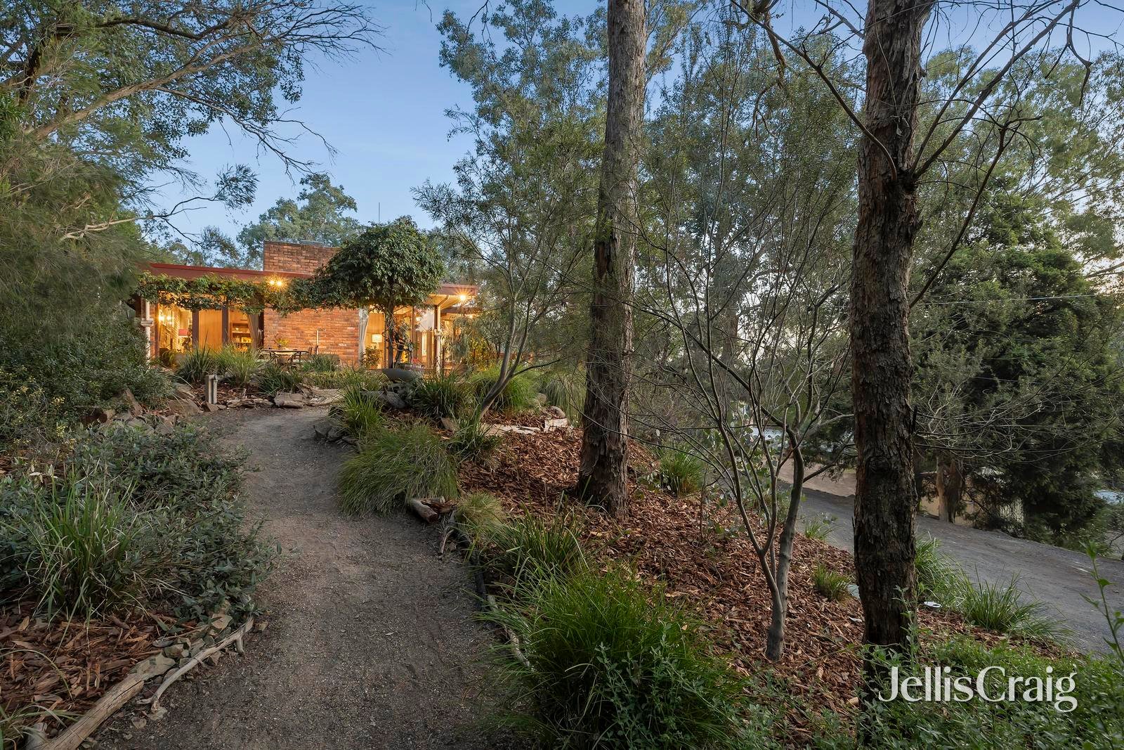 9 Albert Road, North&nbsp;Warrandyte image 2