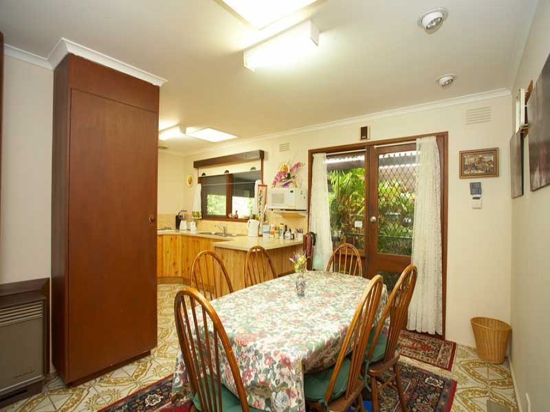 9 Ambrie Avenue, Ringwood image 4