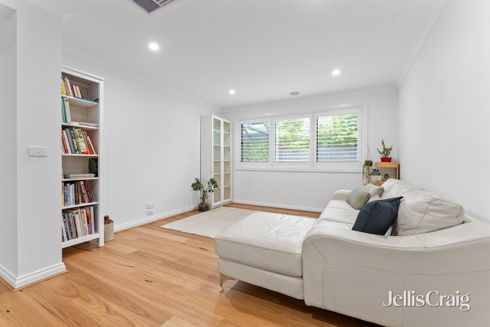 9 Arthur Court, Woodend image 4