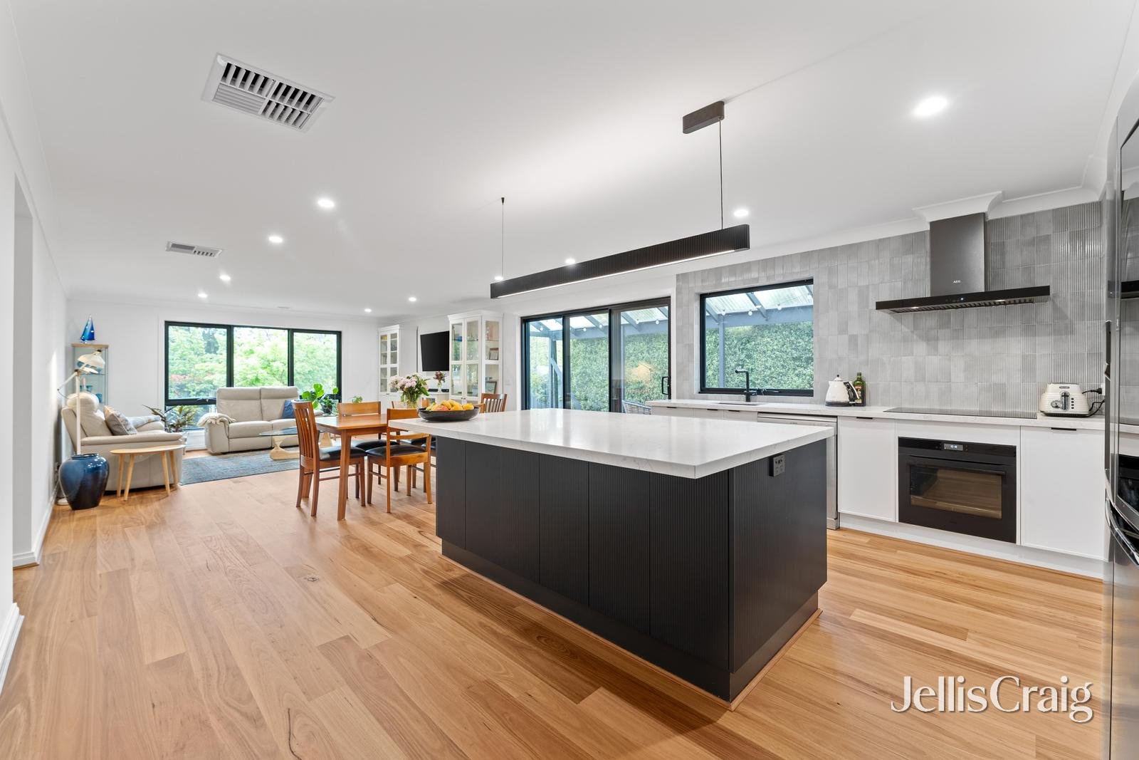 9 Arthur Court, Woodend image 5