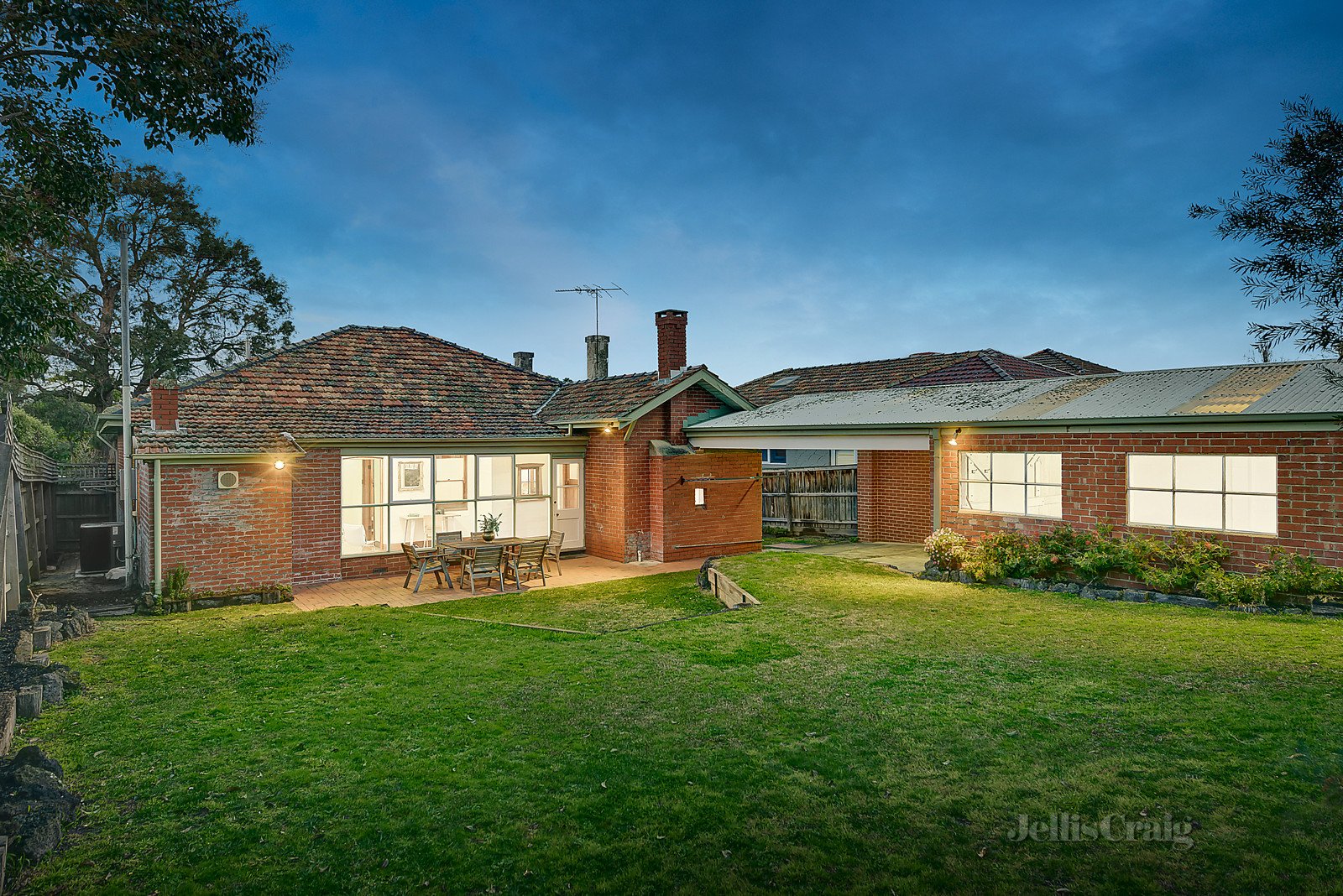 9 Astolat Avenue, Murrumbeena image 8