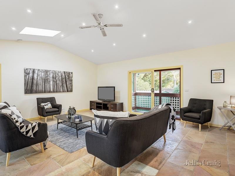 9 Athlone Street, Lilydale image 2