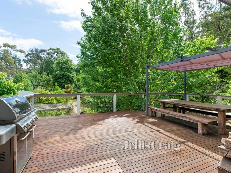 9 Aton Street, North Warrandyte image 6