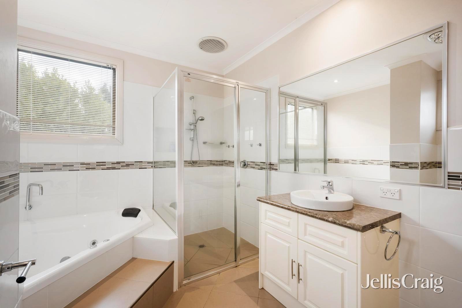 9 Avalon Street, Mooroolbark image 6