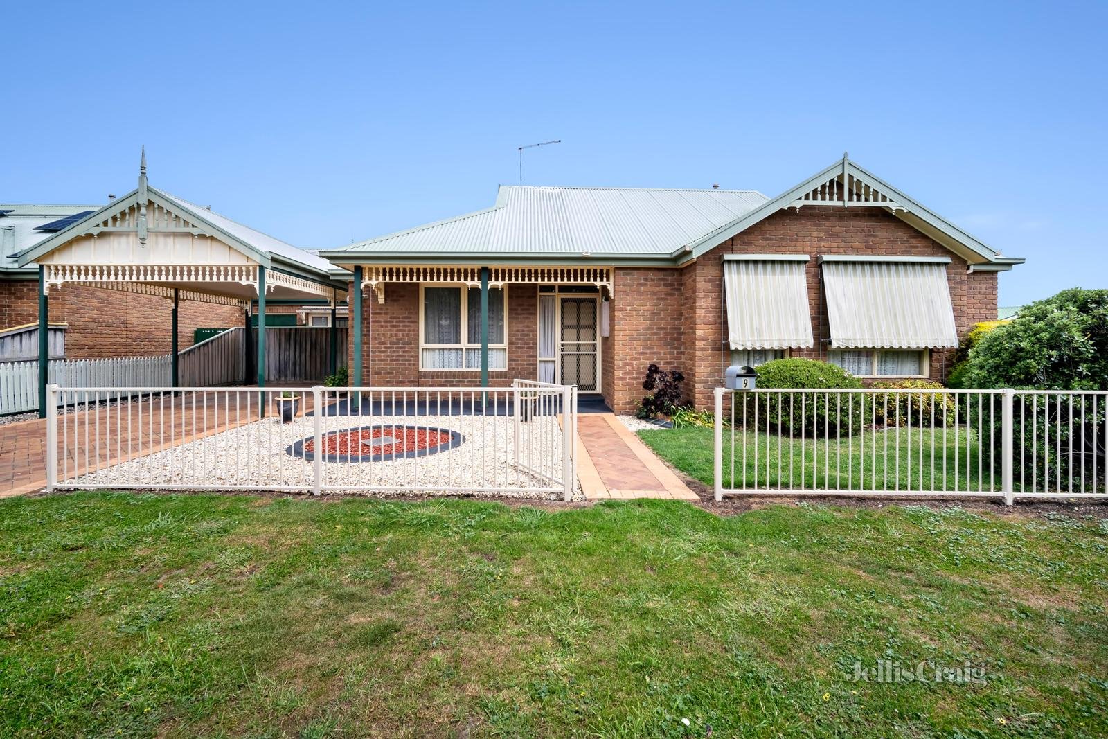 9 Balmoral Drive, Ballarat East image 1