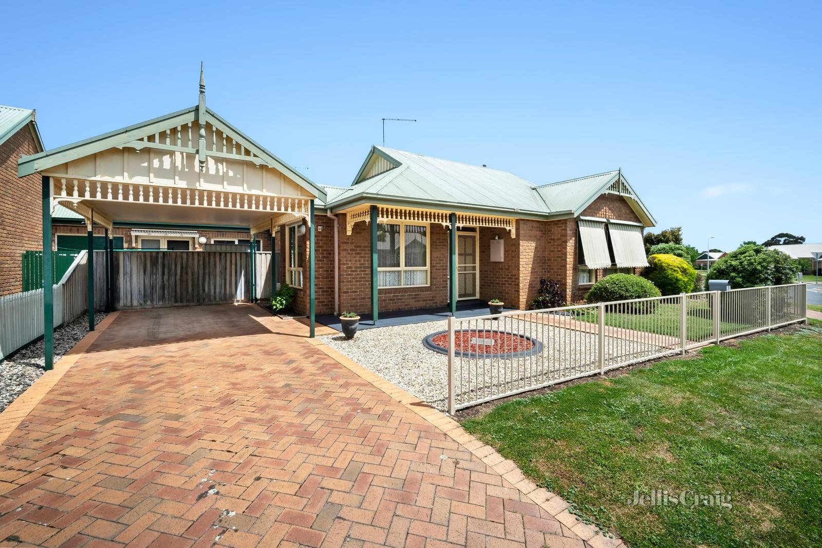 9 Balmoral Drive, Ballarat East image 12