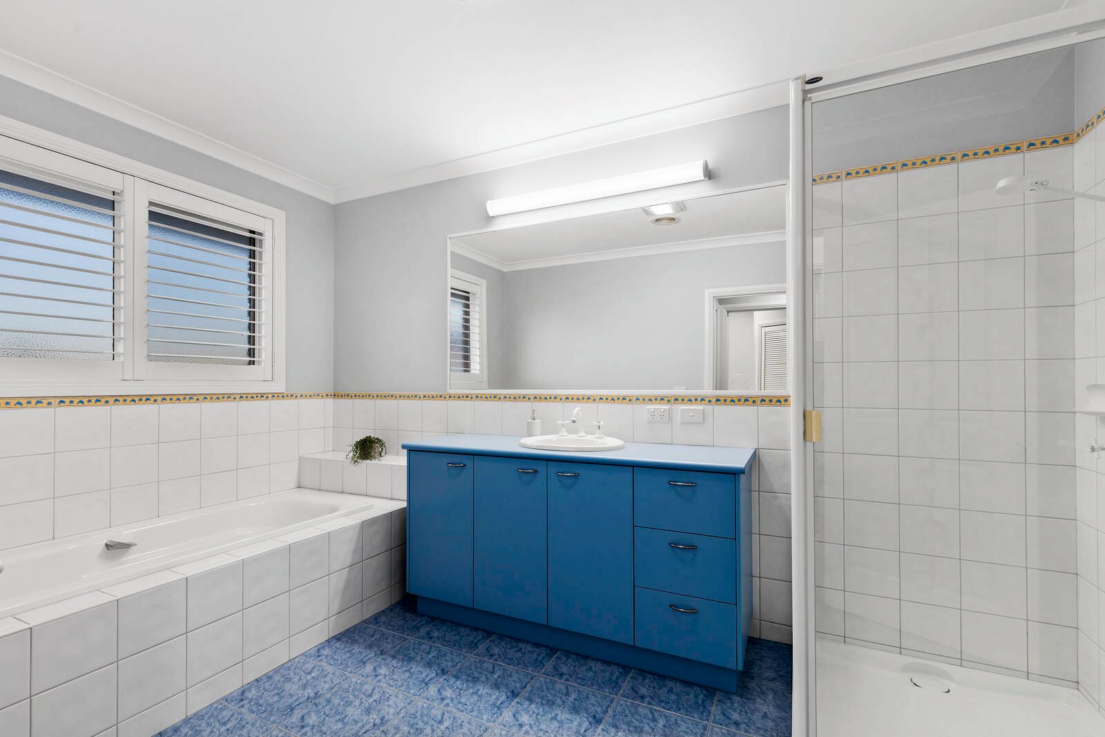 Property Gallery Thumbnail 12