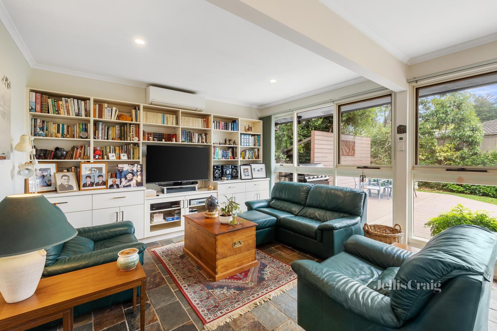 9 Banner Court, Glen Waverley image 6