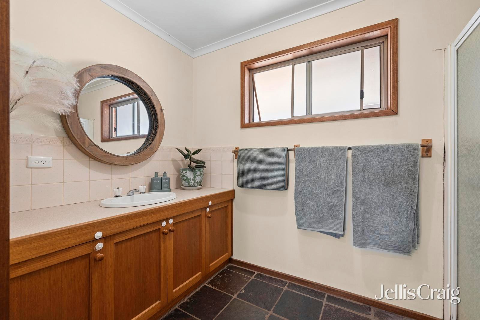 9 Barkla Road, Newstead image 7