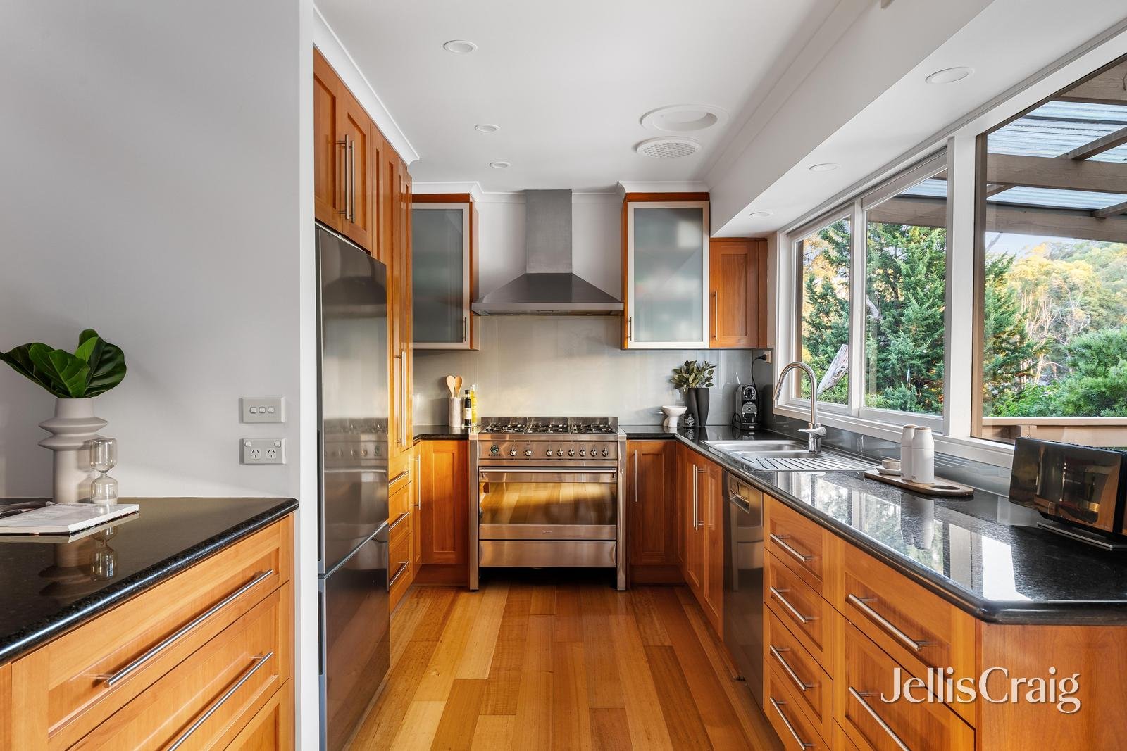 9 Barriedale Court, Eltham image 6