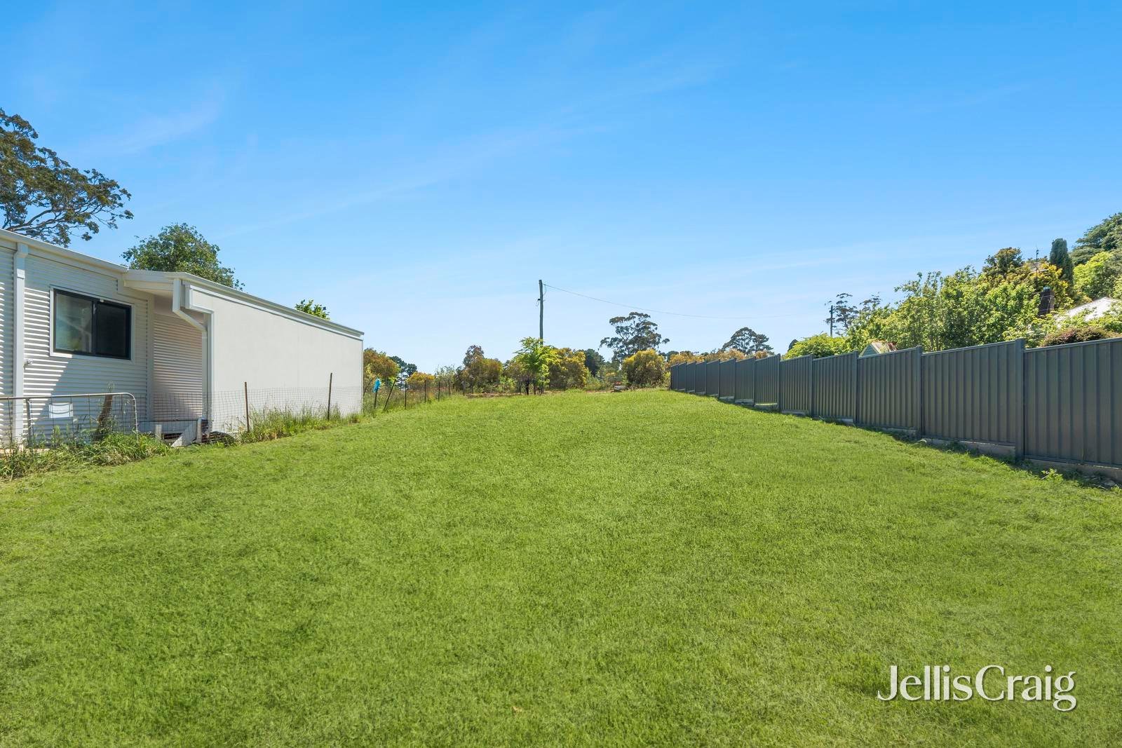 9 Basin Road, Daylesford image 2