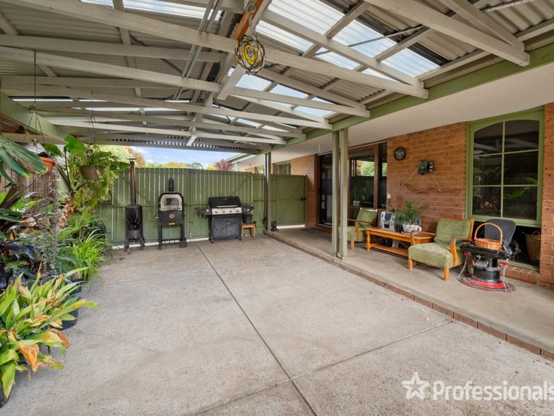 9 Batterbee Drive, Mooroolbark image 21