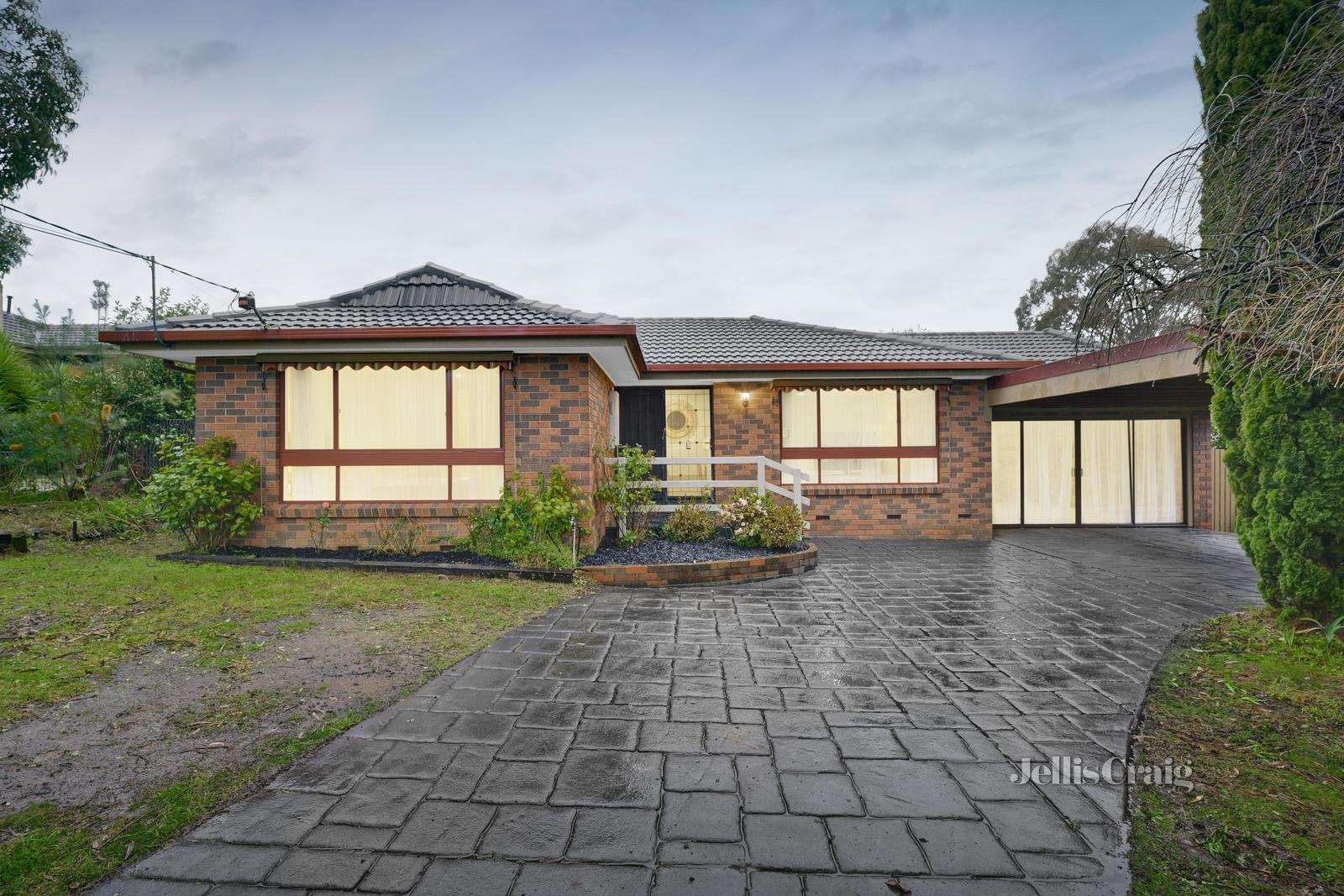 9 Berry Road, Bayswater North image 1