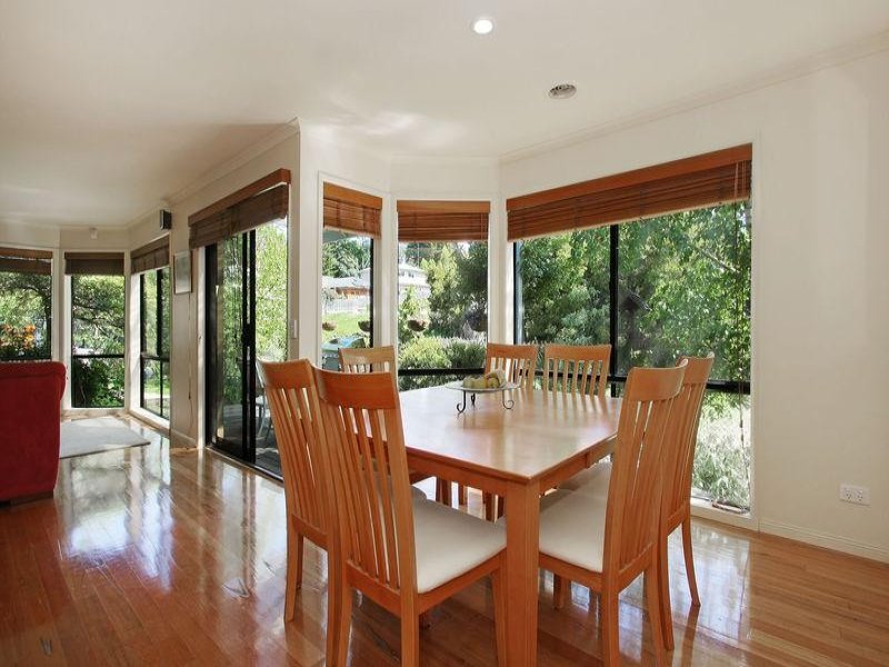 9 Berrywood Walk, Warranwood image 3
