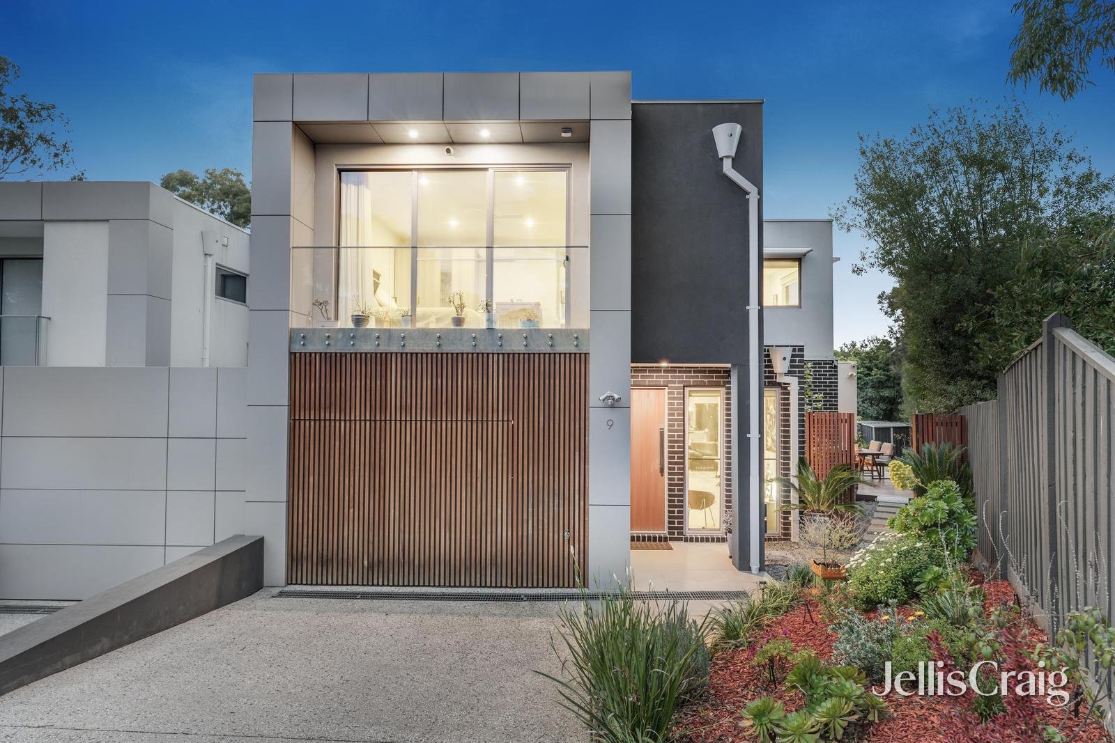 9 Bicton Street, Mount Waverley image 1