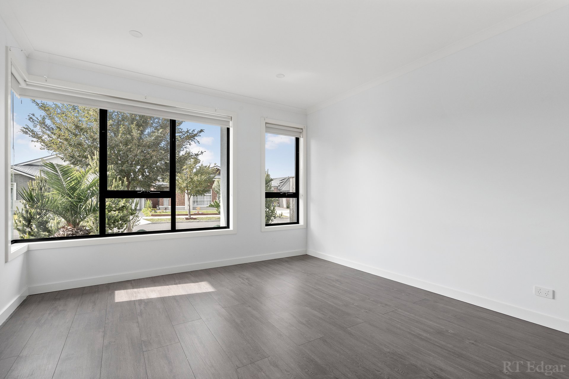 Property Gallery Thumbnail 4