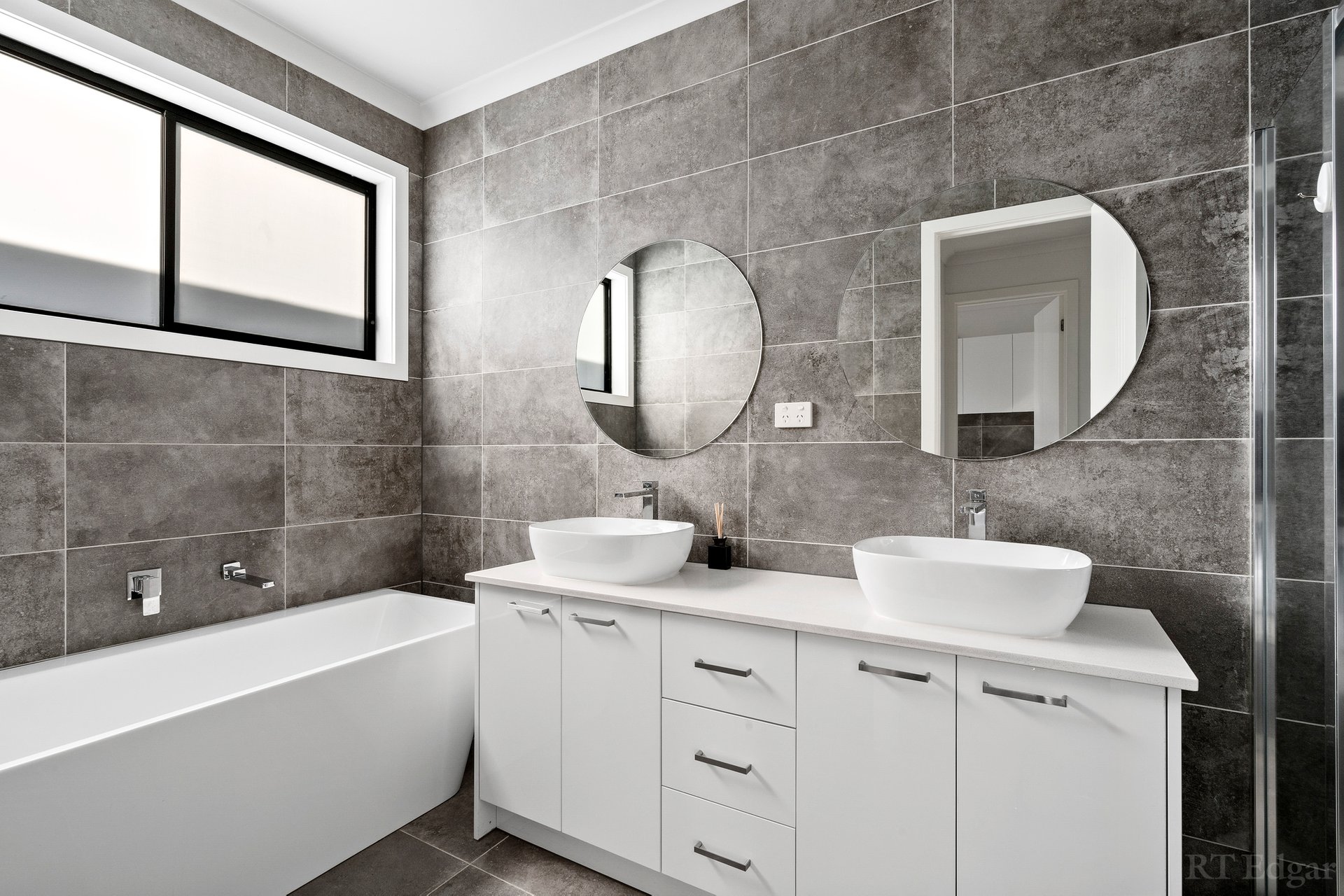Property Gallery Thumbnail 5