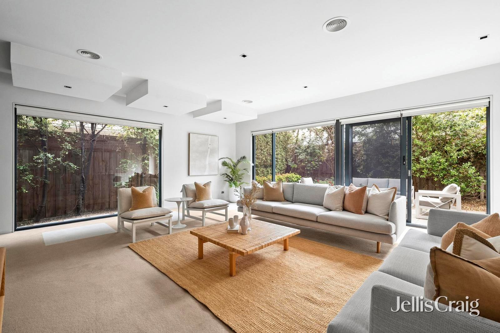 9 Blessington Street, Newtown image 2