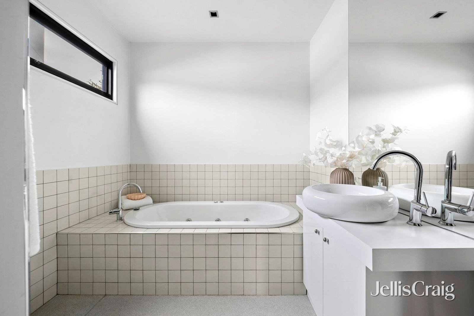 9 Blessington Street, Newtown image 9