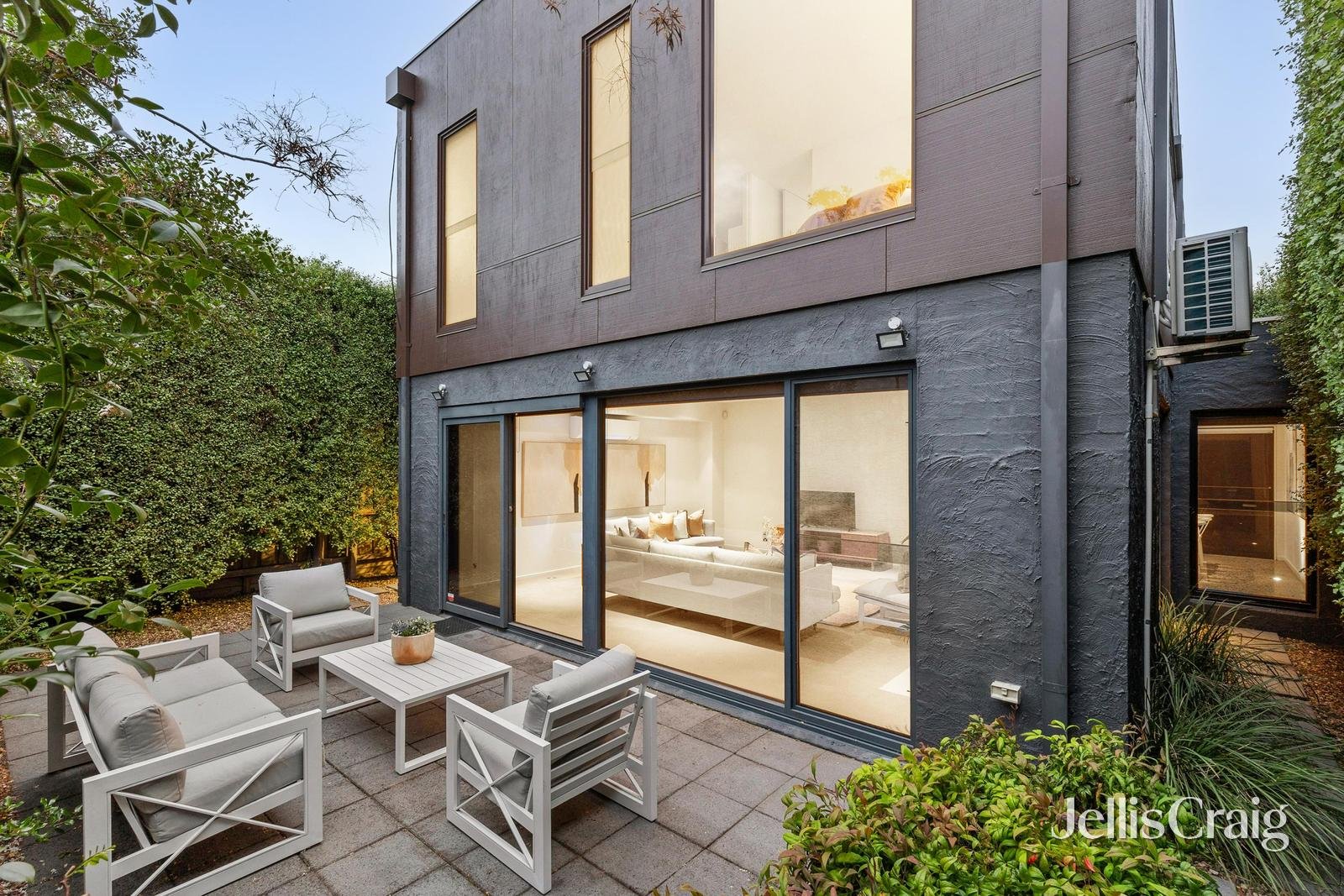 9 Blessington Street, Newtown image 11