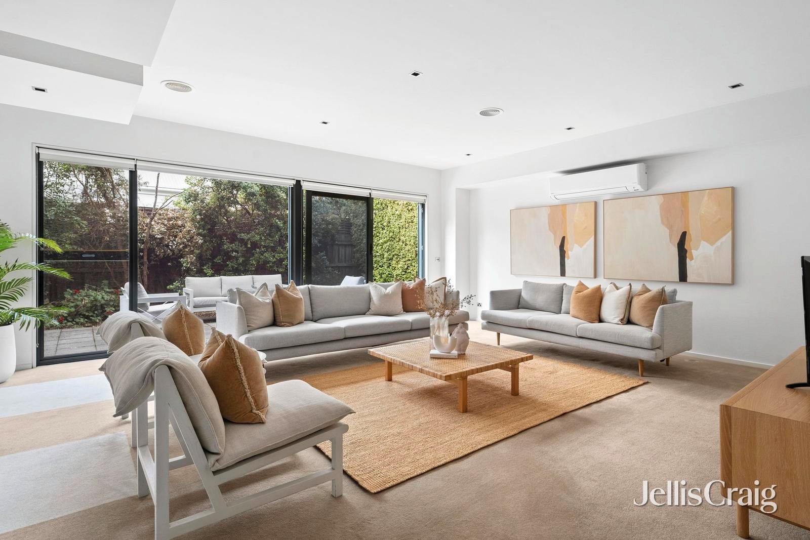 9 Blessington Street, Newtown image 14