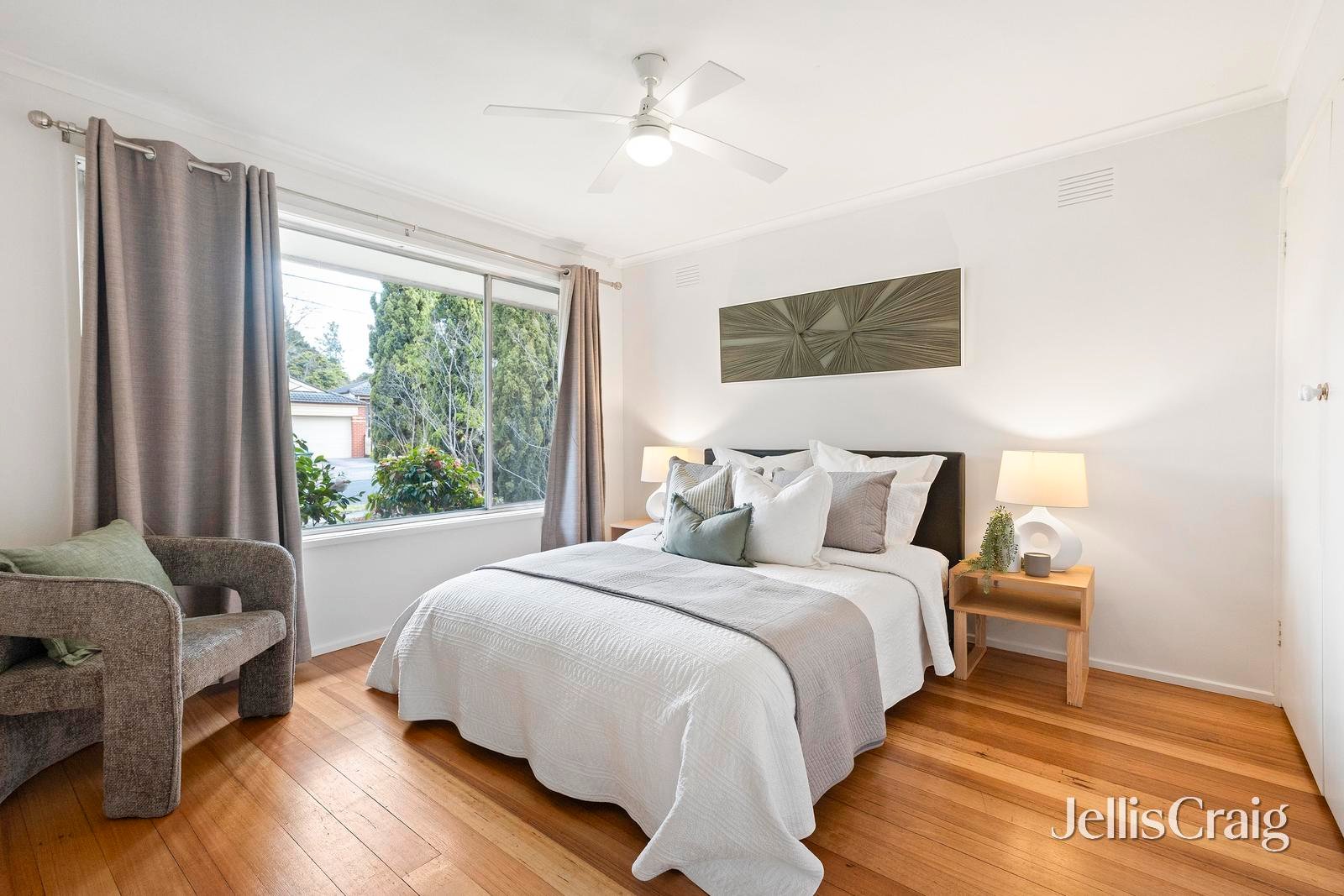 9 Blue Mist Drive, Croydon South image 6