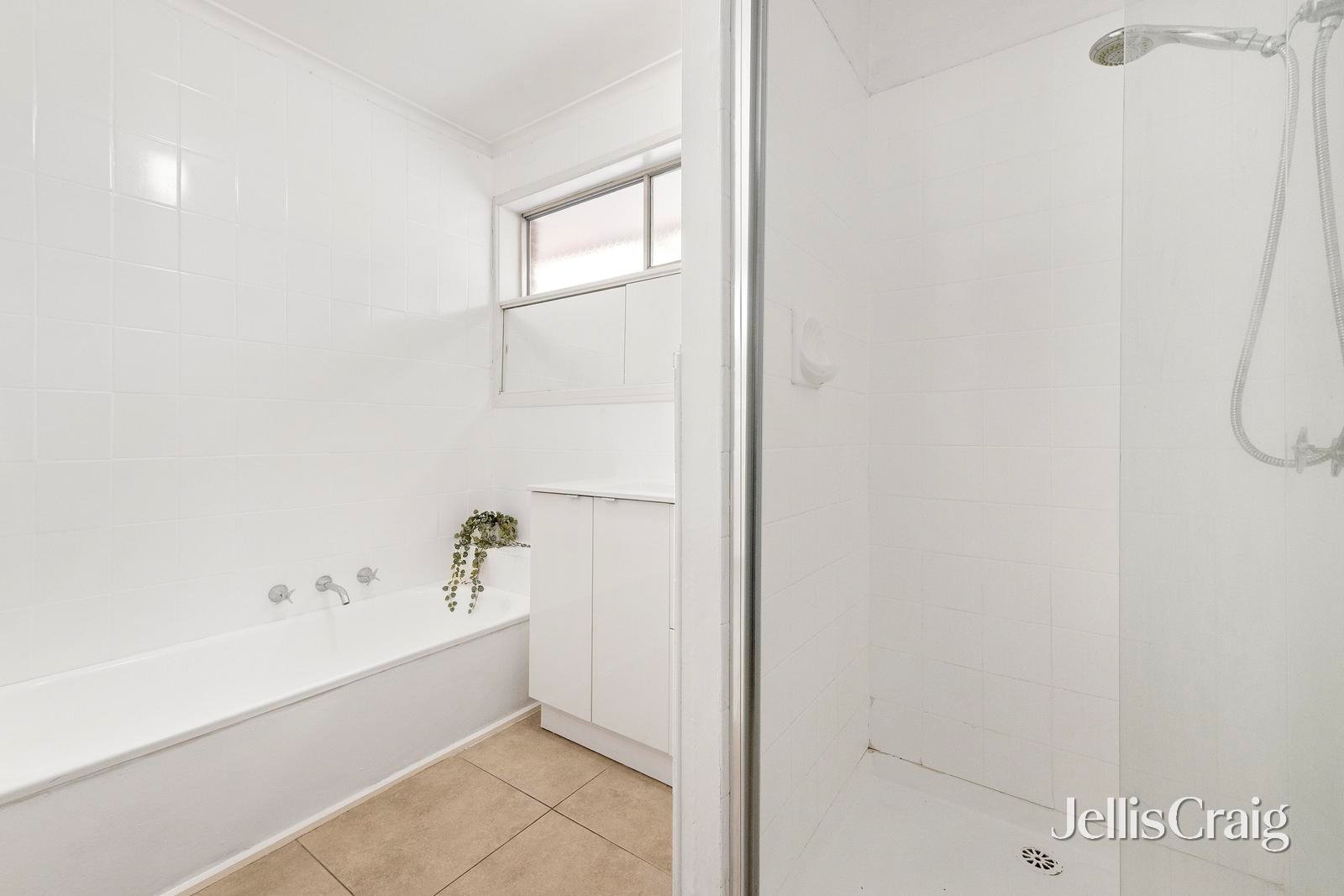 9 Blue Mist Drive, Croydon South image 9