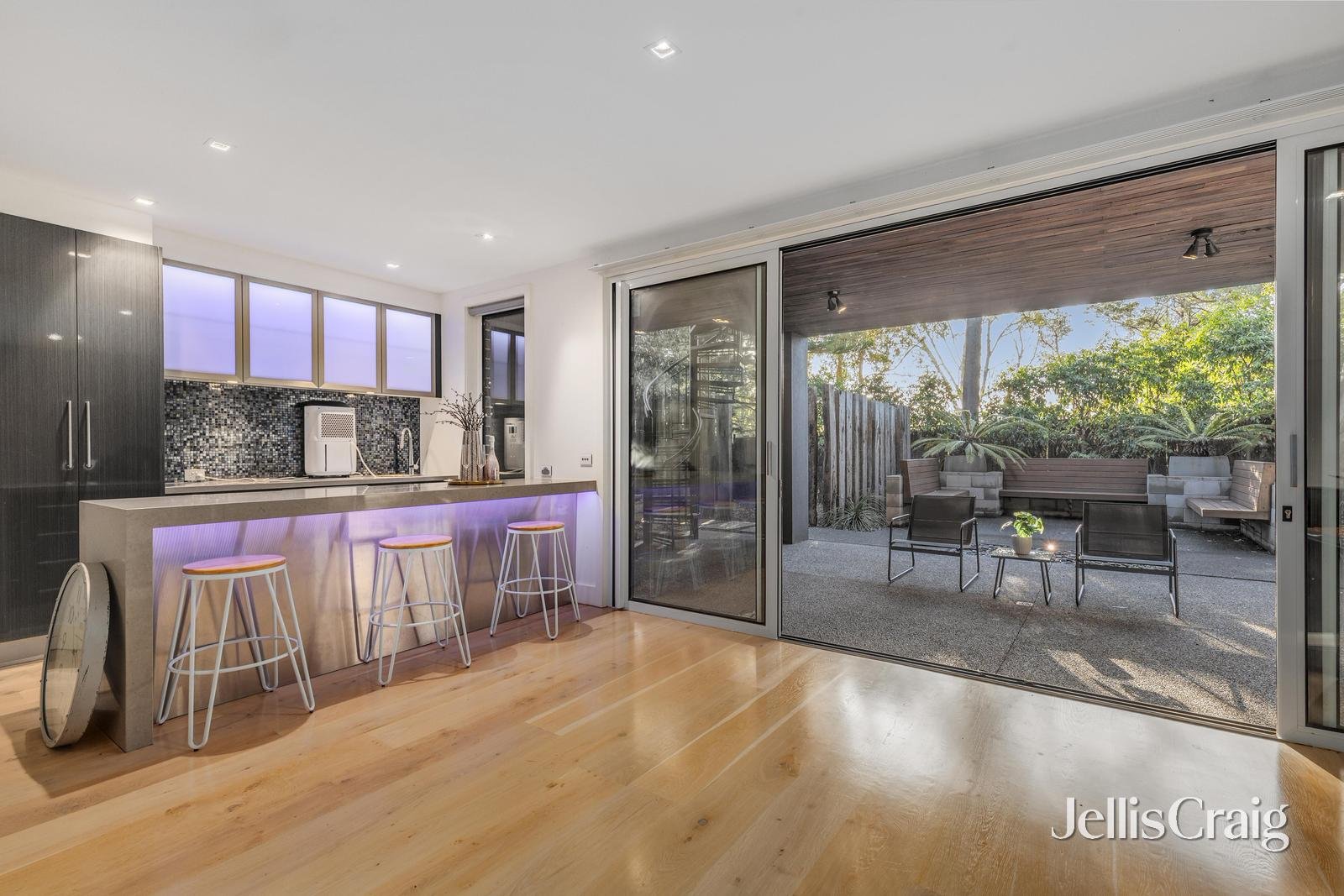 9 Bond Street, Mount Waverley image 10