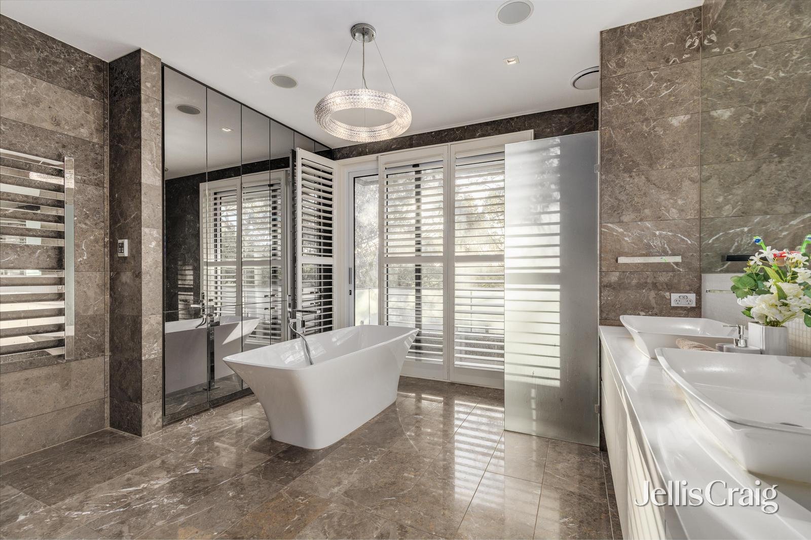 9 Bond Street, Mount Waverley image 15