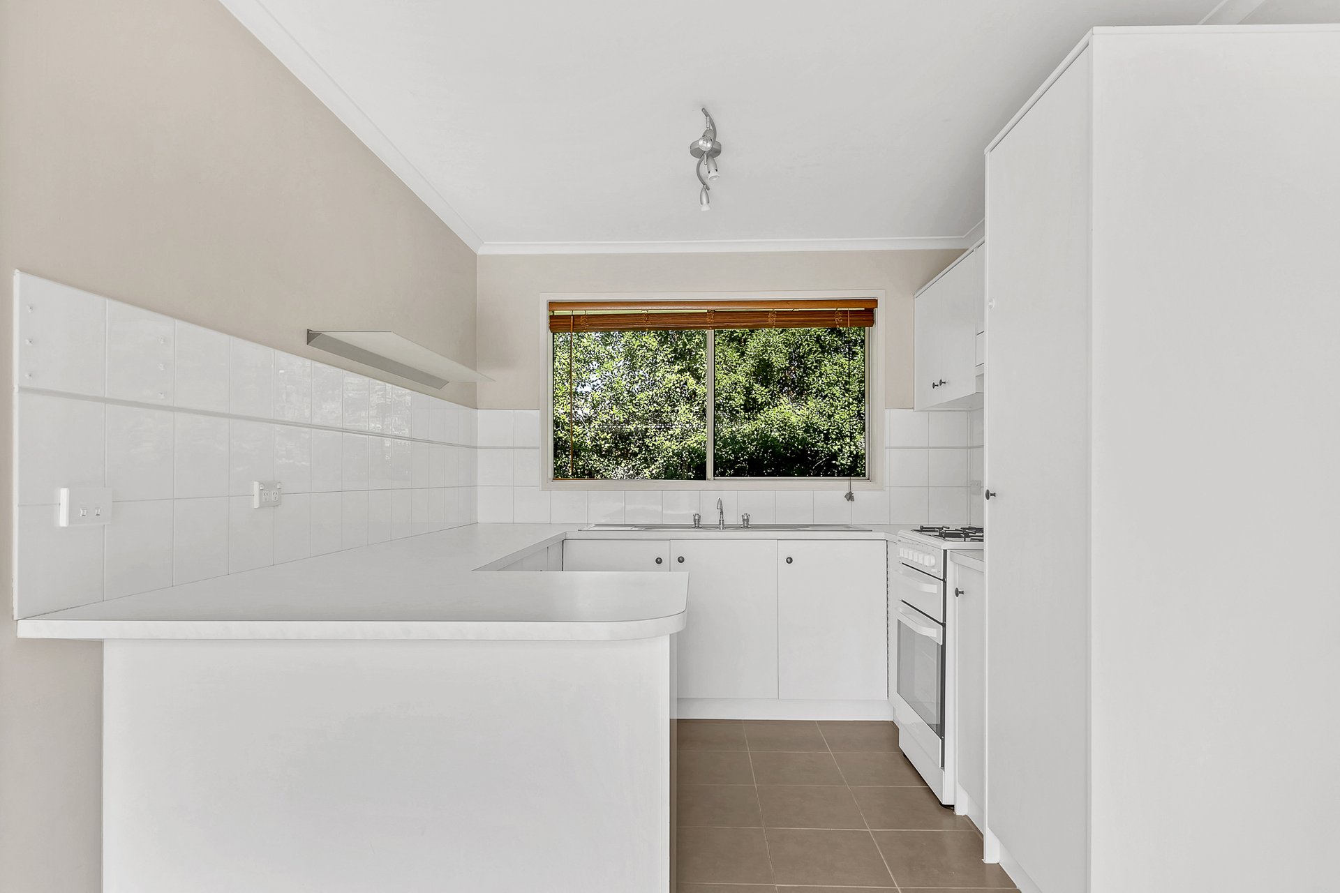 9 Bradford Street, St Albans Park image 7