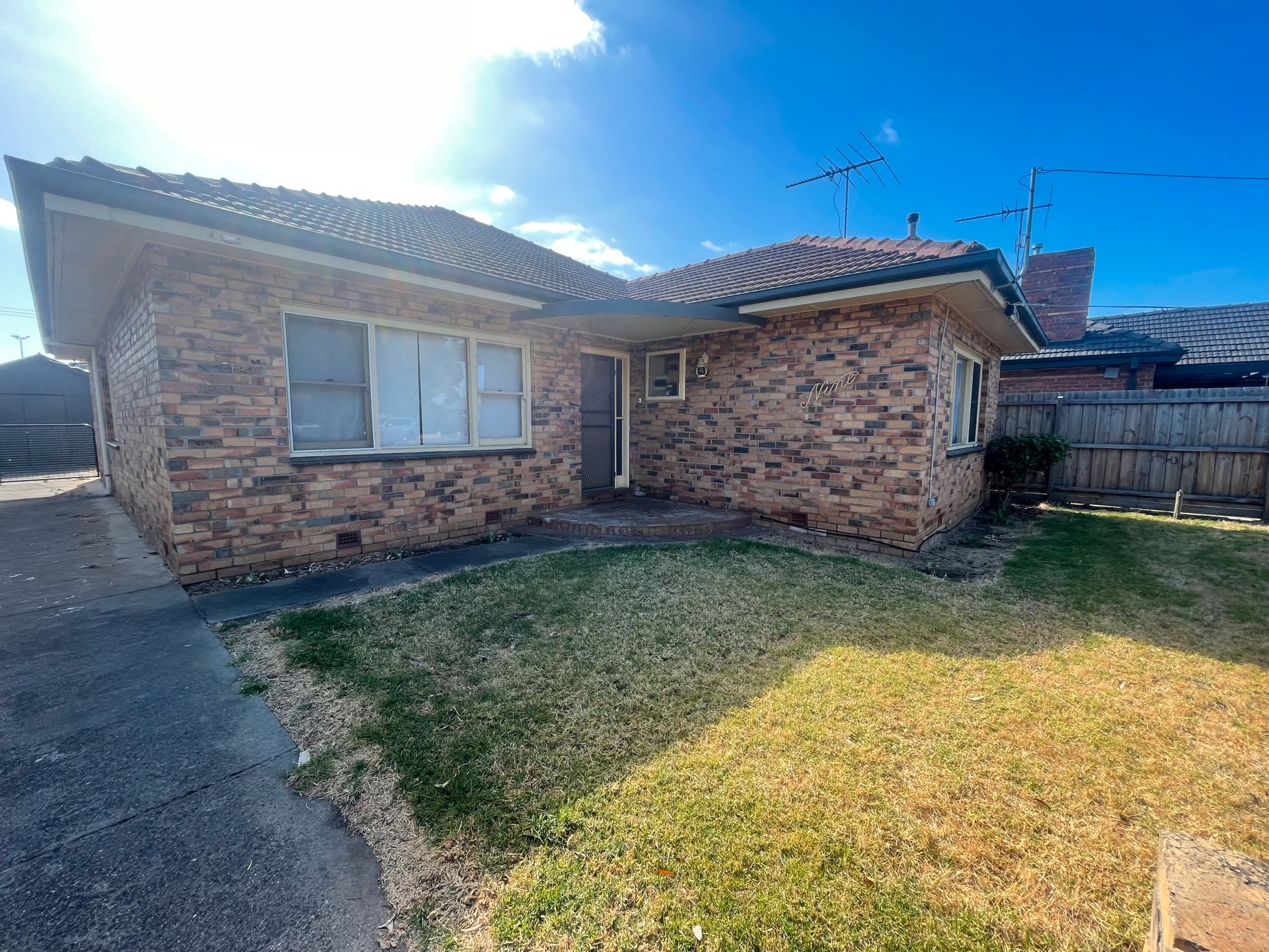 9 Breakwater Road, Thomson image 1