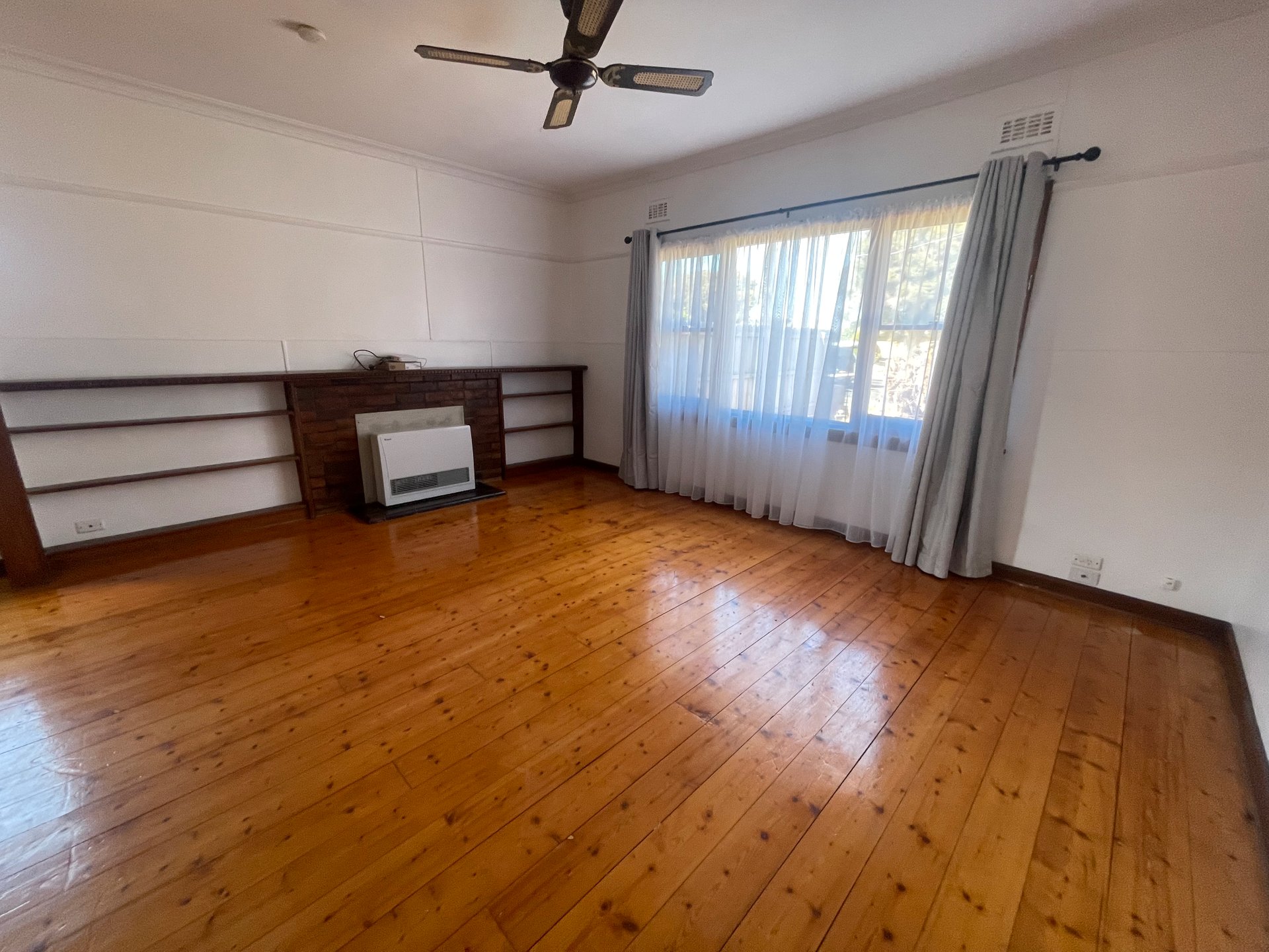 9 Breakwater Road, Thomson image 2