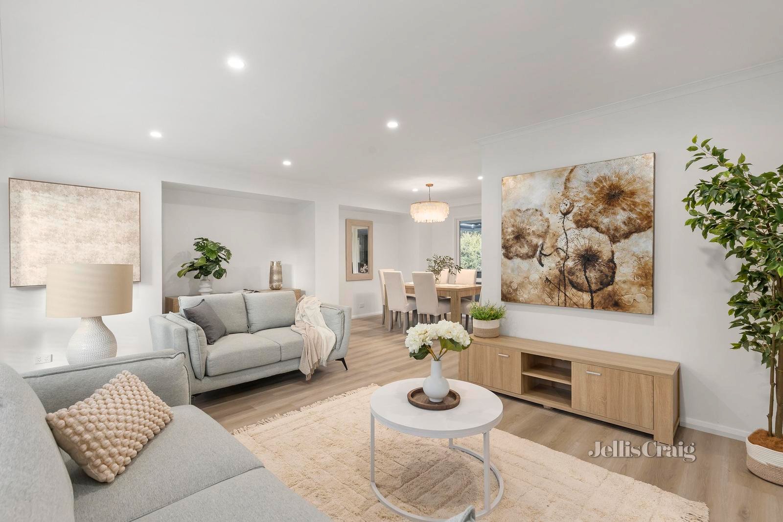 9 Brenda Court, Croydon image 4