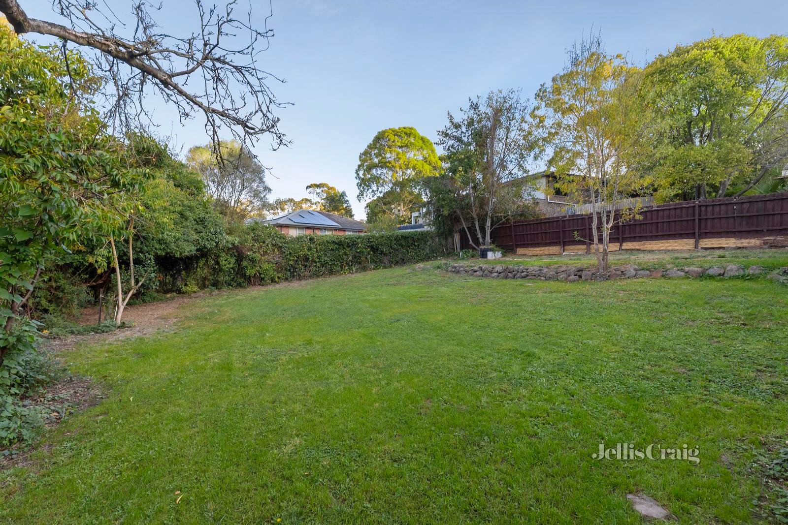 9 Brenda Court, Croydon image 14