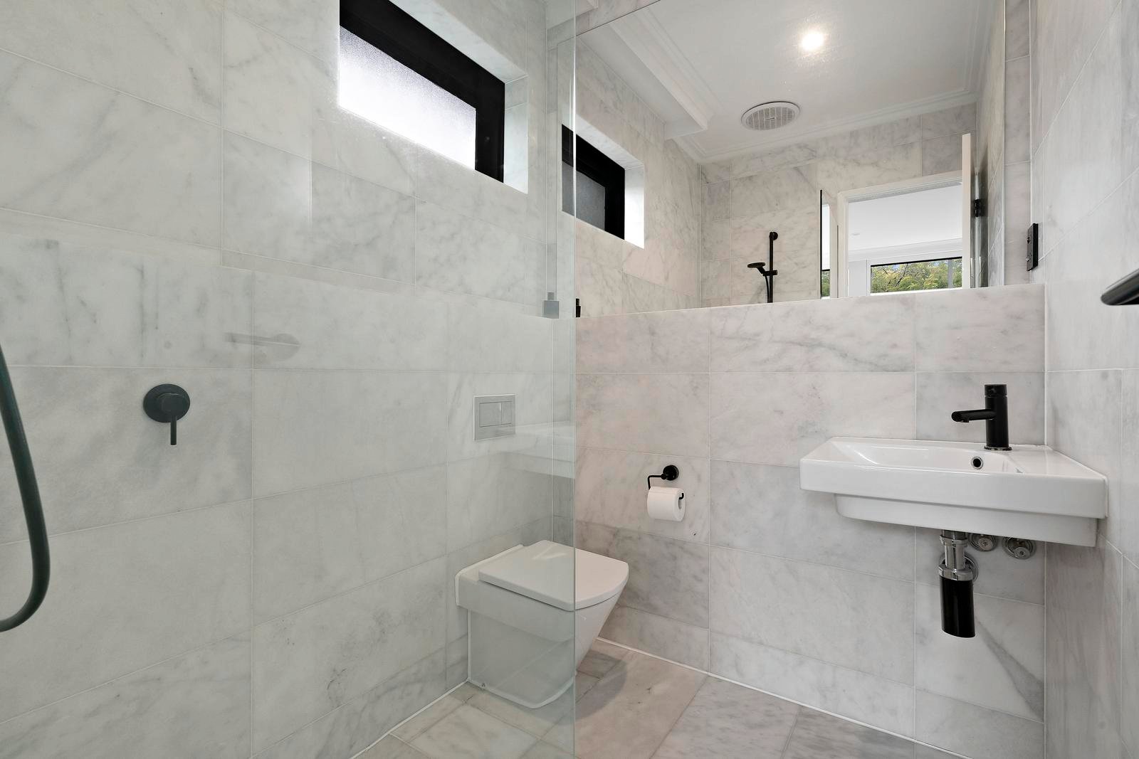 Property Gallery Thumbnail 12